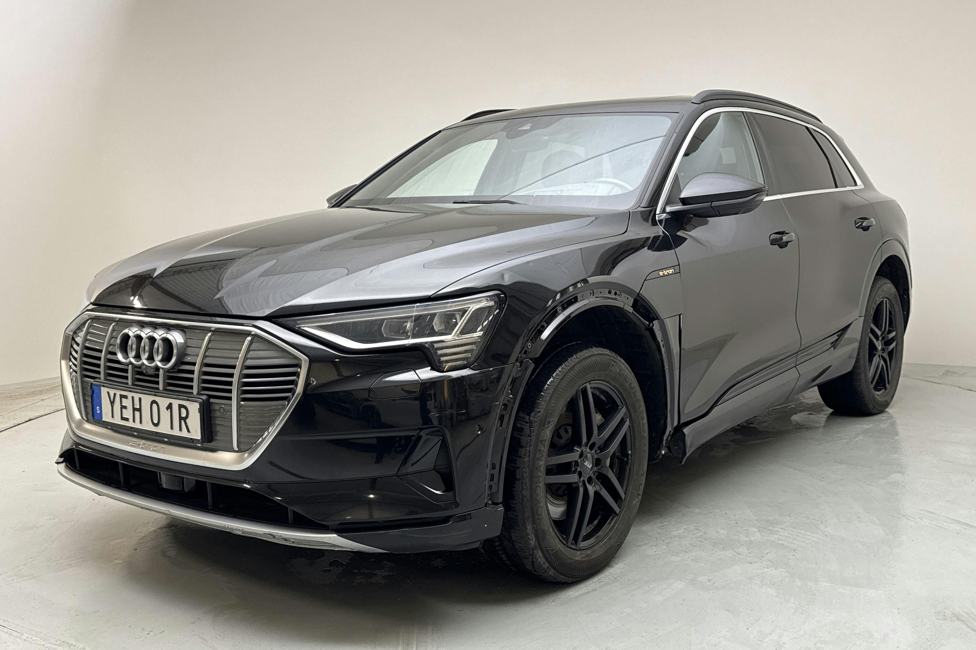 Audi e-tron 55 quattro 95 kWh (360hk) - 15 358 mil - Automat - svart - 2019