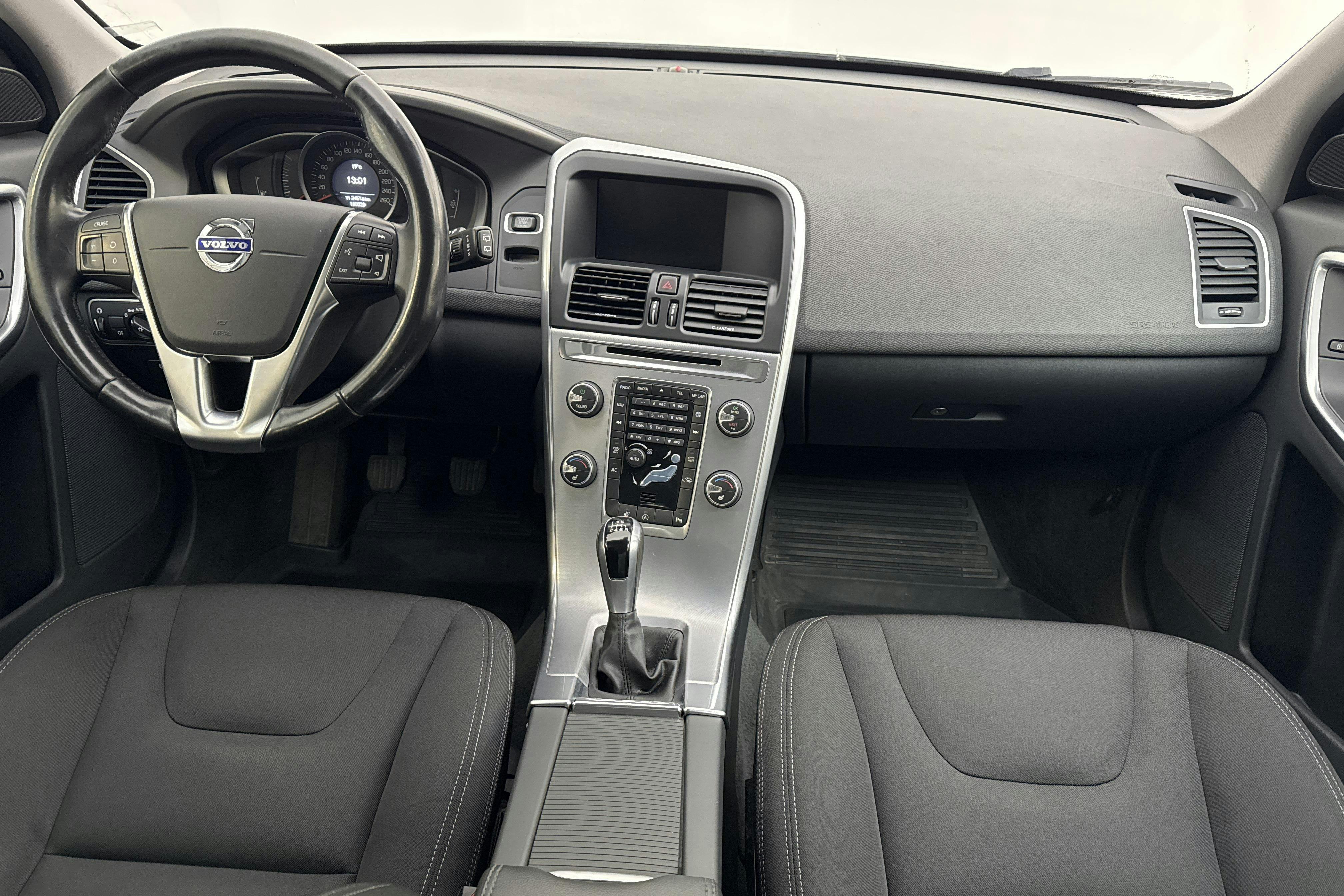 Volvo XC60 D3 2WD (150hk) - 160 320 km - Manual - white - 2017