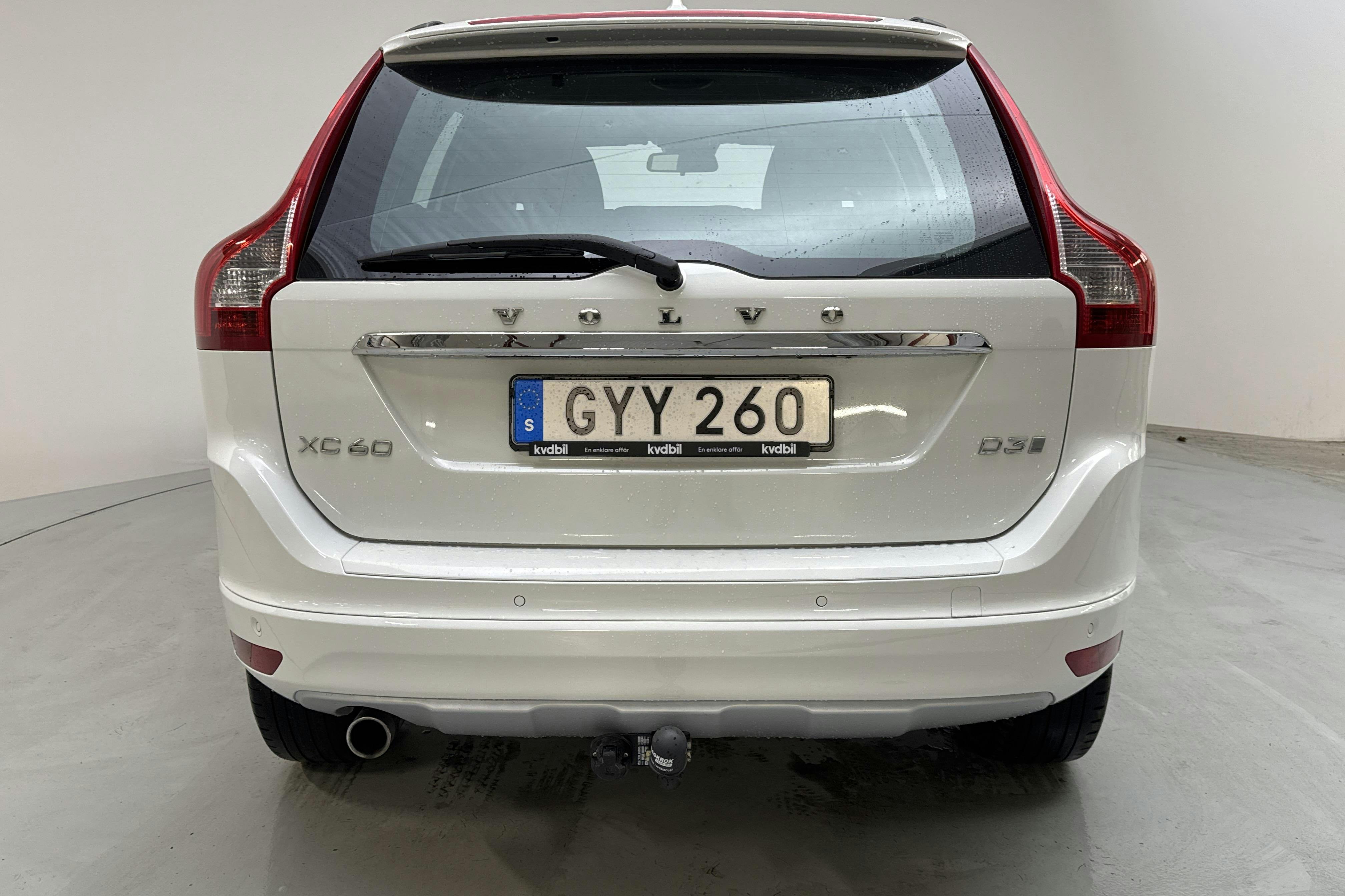 Volvo XC60 D3 2WD (150hk) - 160 320 km - Manual - white - 2017