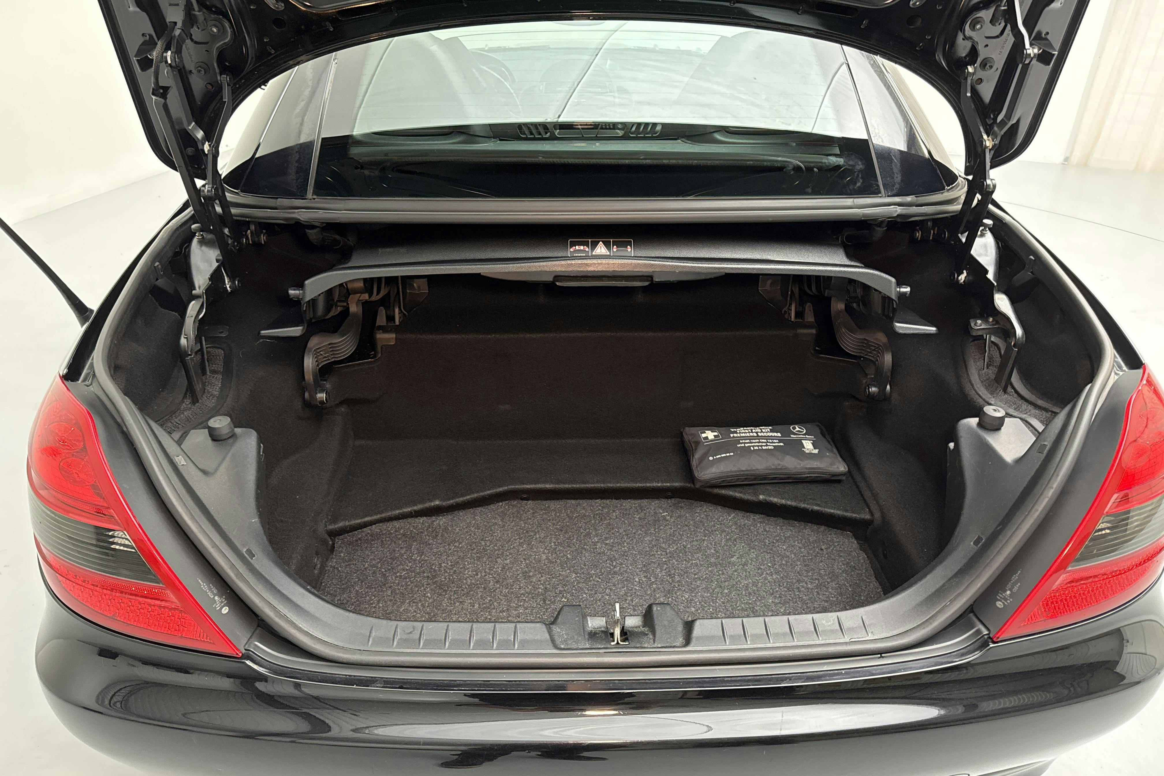 Mercedes SLK 280 R171 (231hk) - 15 186 mil - Automat - svart - 2008