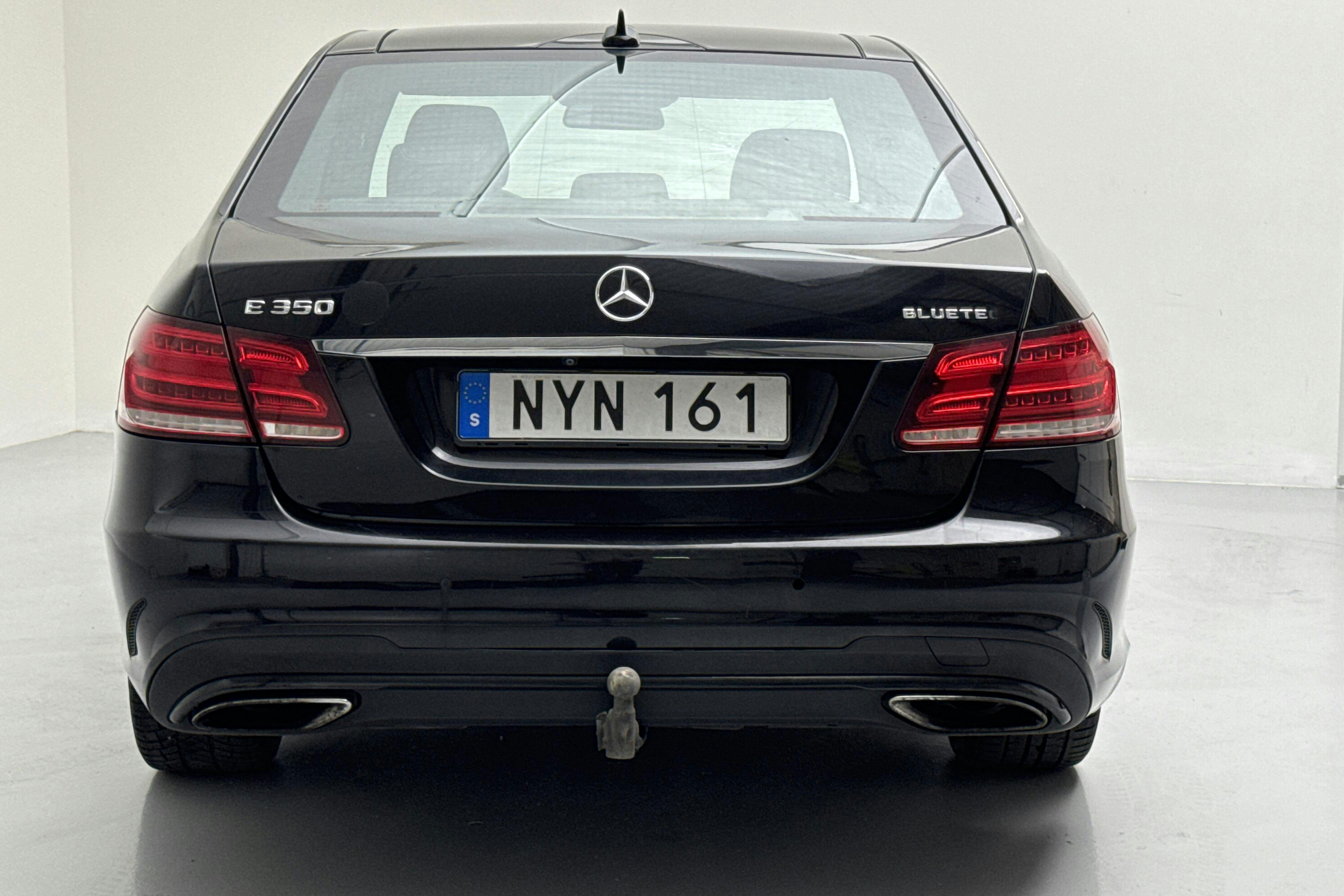 Mercedes E 350 BlueTEC 4Matic W212 (258hk) - 23 472 mil - Automat - svart - 2016