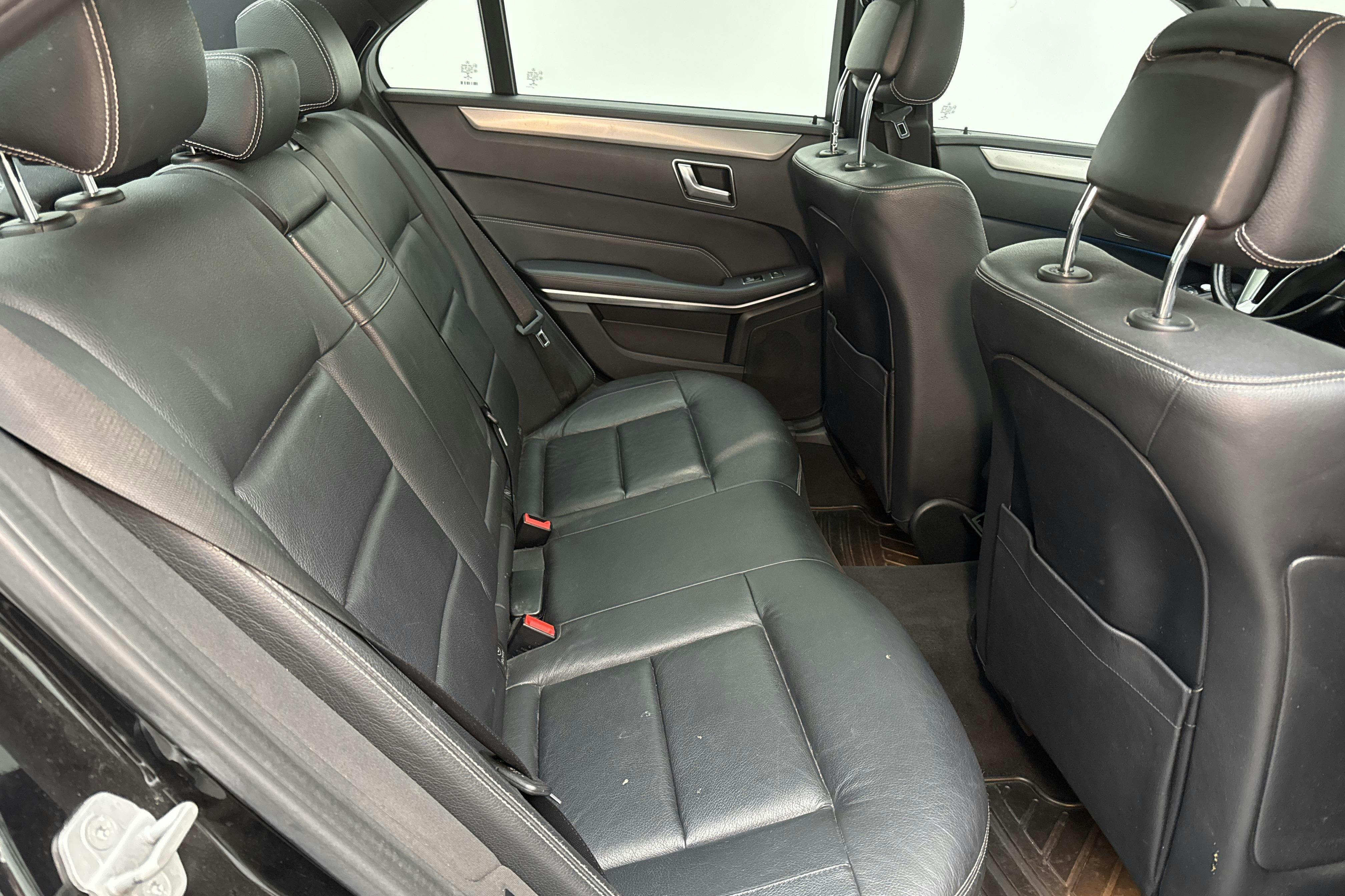 Mercedes E 350 BlueTEC 4Matic W212 (258hk) - 23 472 mil - Automat - svart - 2016