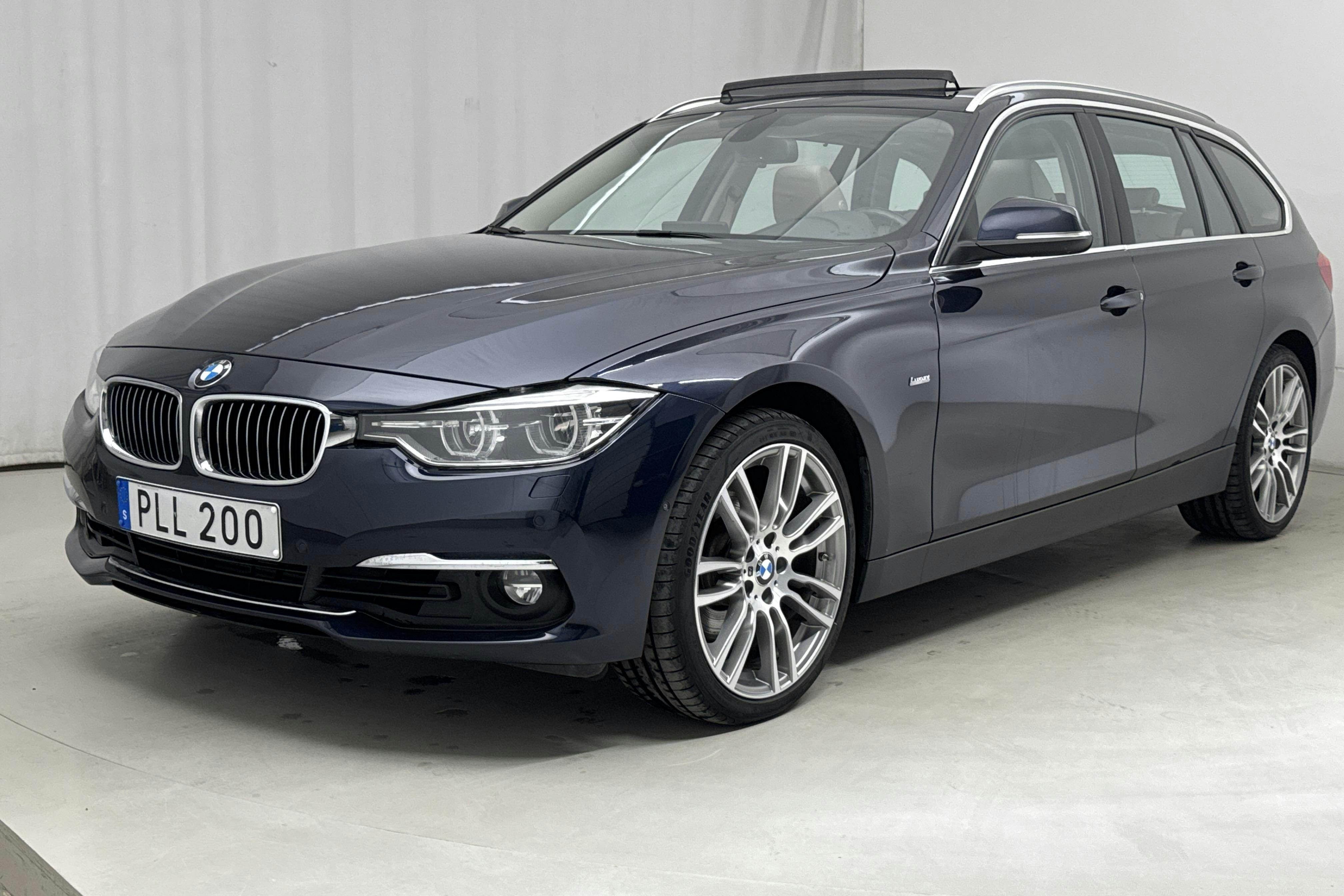 BMW 330d xDrive Touring, F31 (258hk) - 146 040 km - Automaatne - sinine - 2017