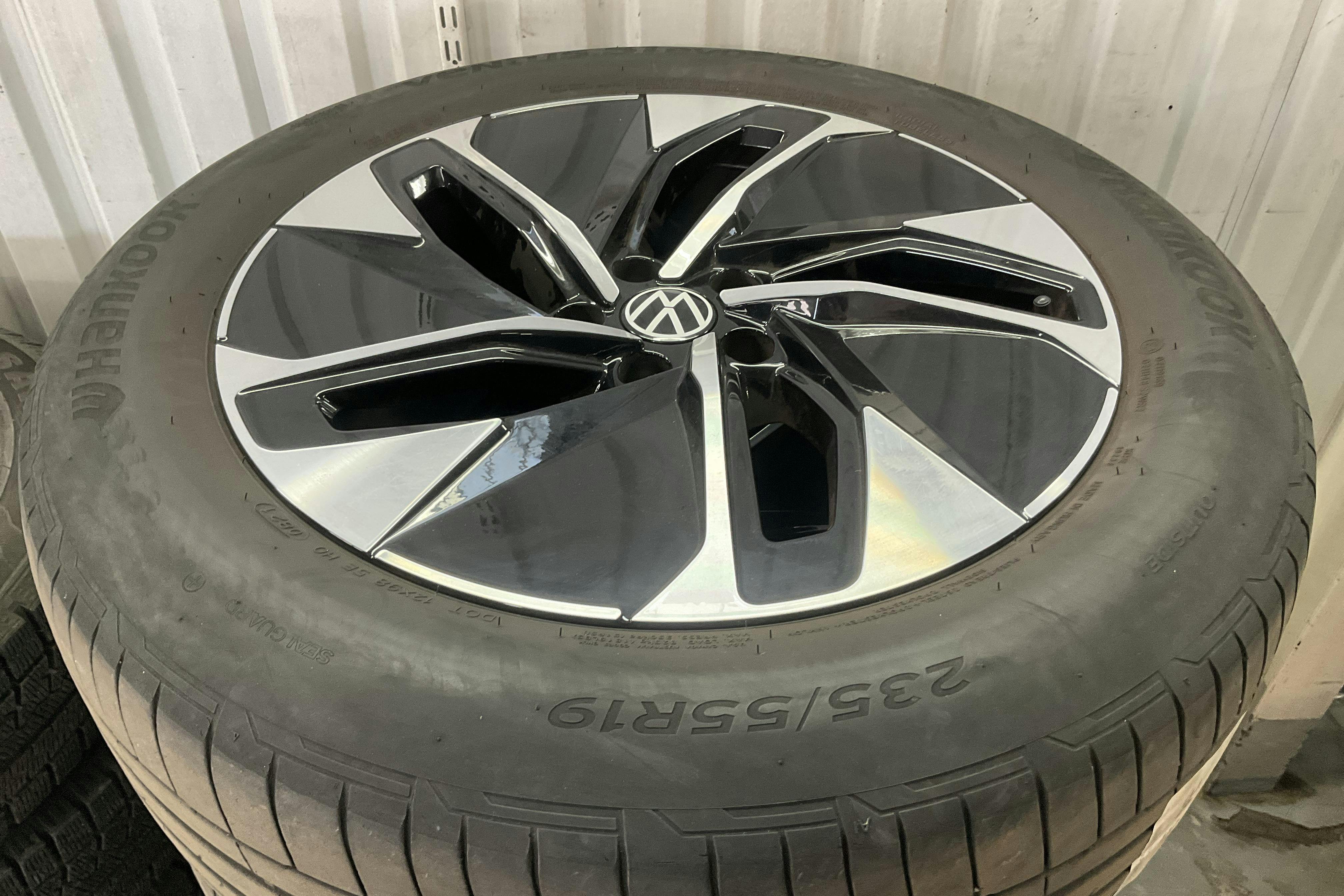 VW ID.4 77kWh (204hk) - 6 109 mil - Automat - grå - 2021