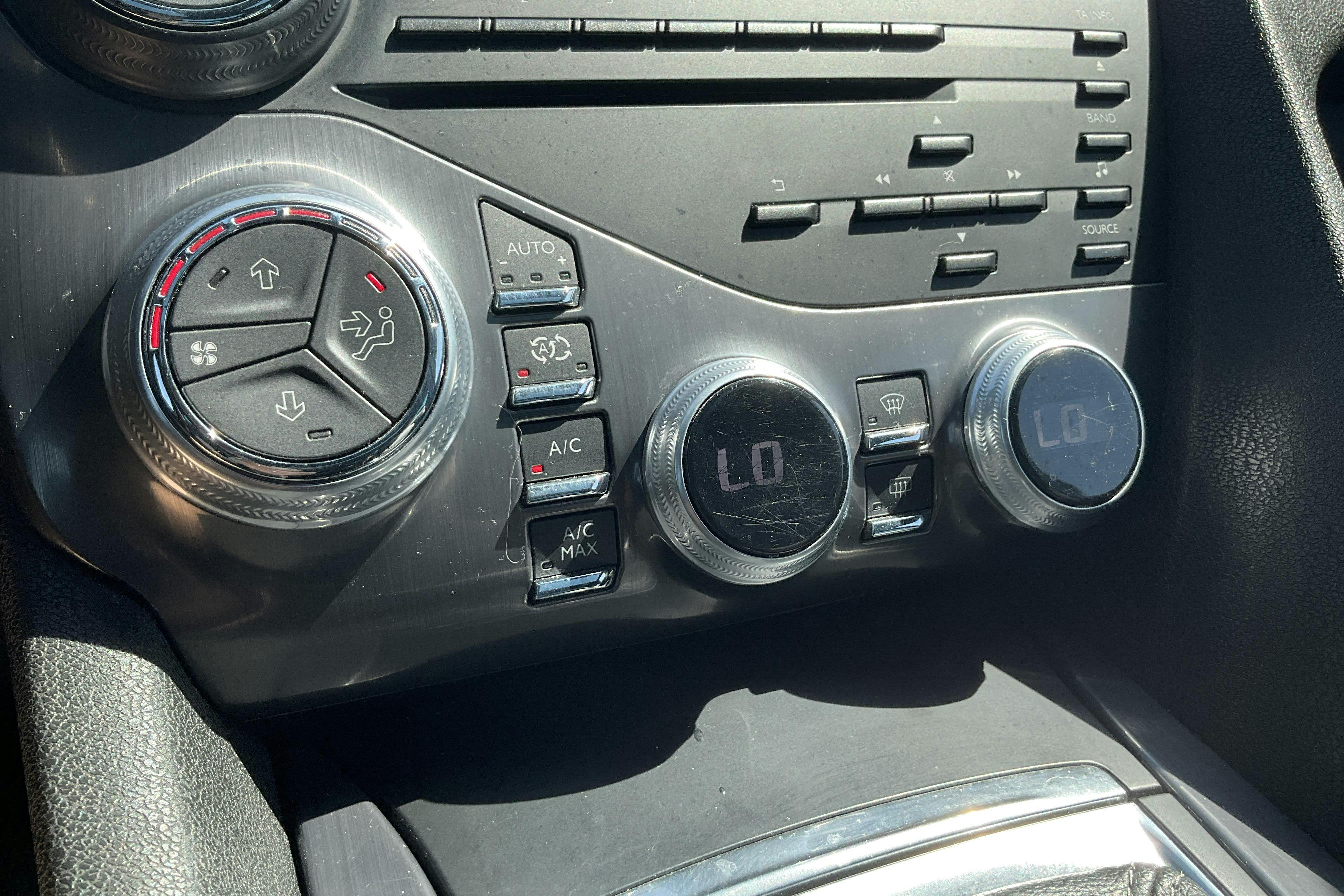 Citroën DS5 2.0 BlueHDi (180hk) - 142 880 km - Automatic - silver - 2015
