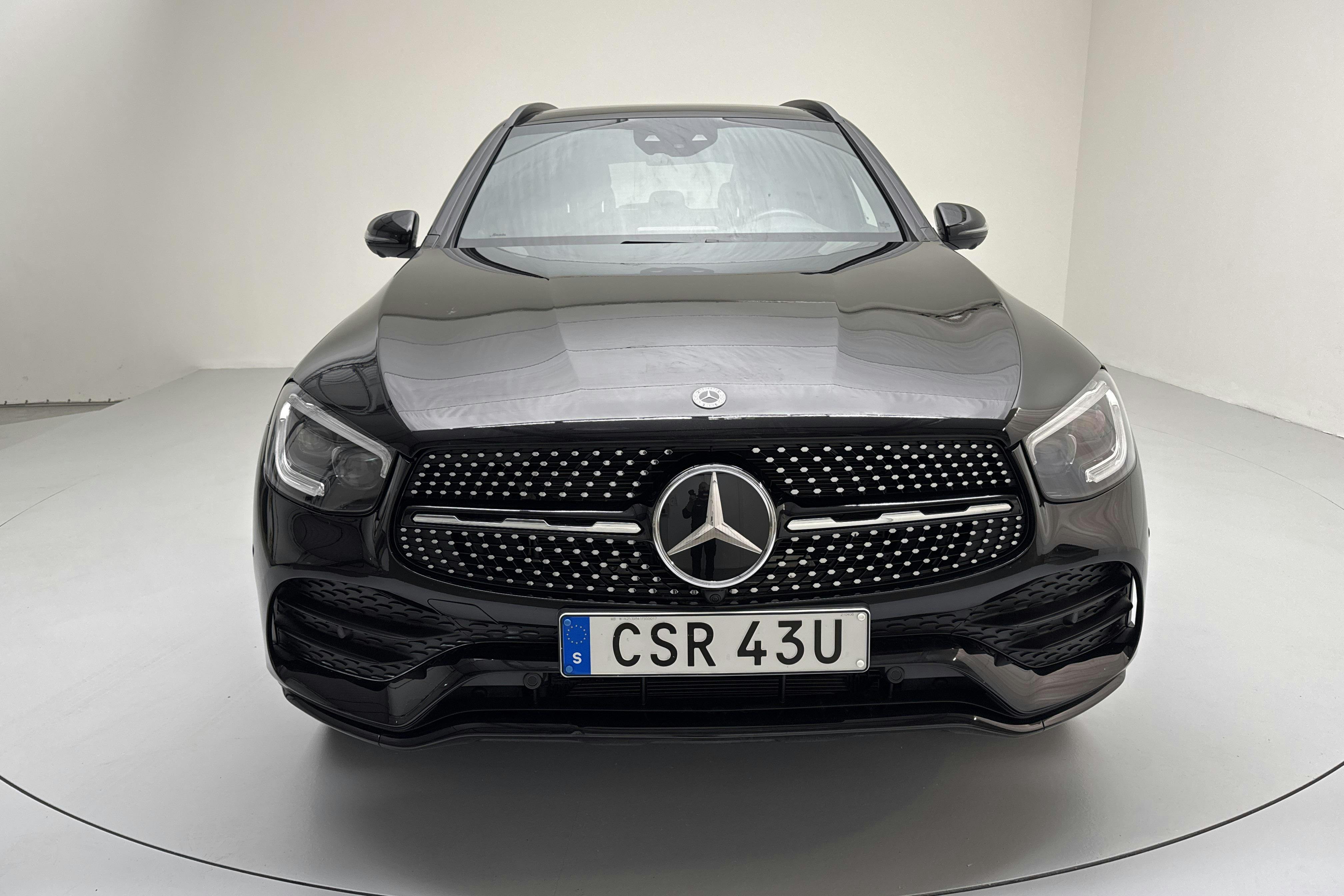 Mercedes GLC 300 4MATIC X253 (258hk) - 22 200 km - Automaatne - must - 2021
