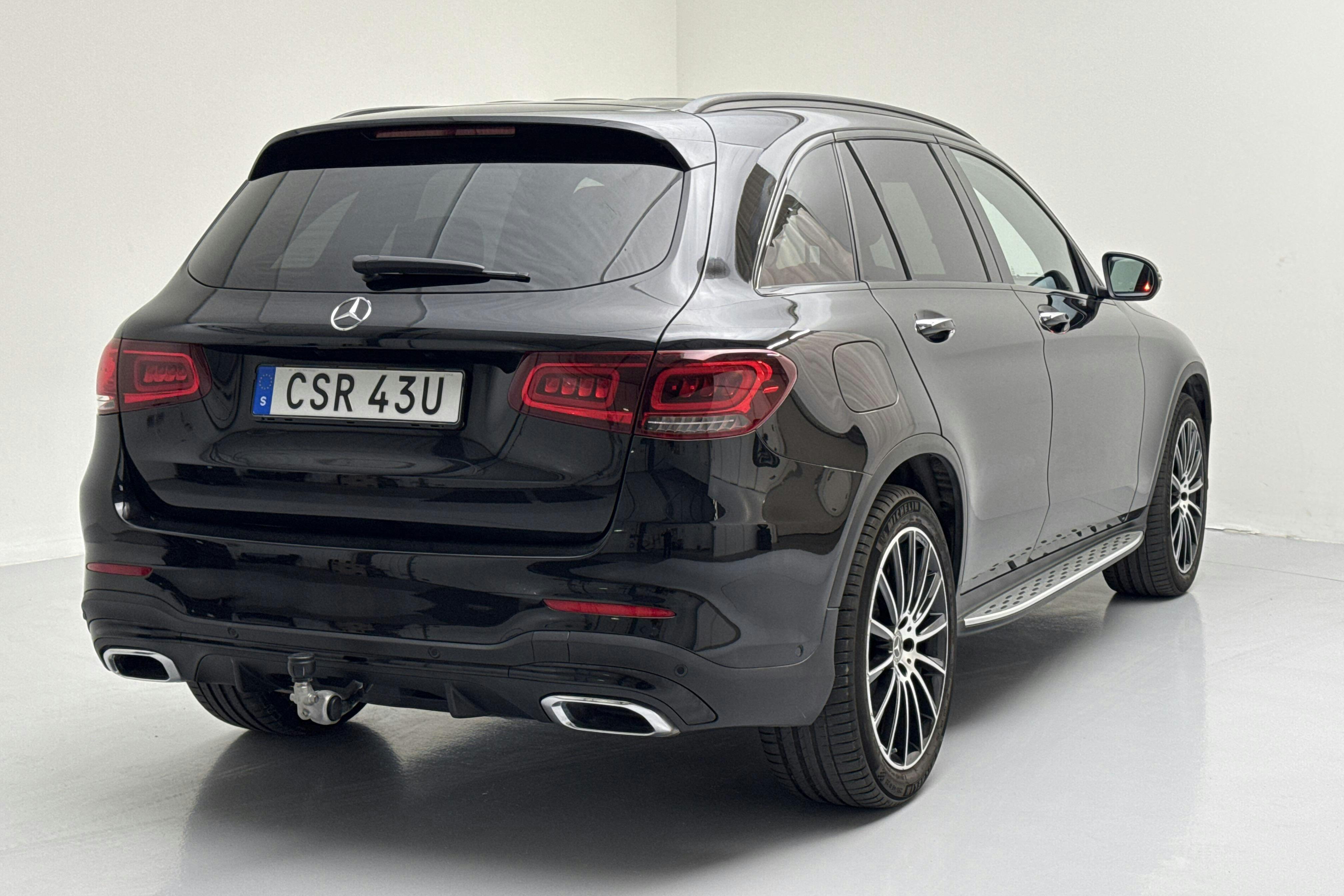 Mercedes GLC 300 4MATIC X253 (258hk) - 22 200 km - Automaatne - must - 2021