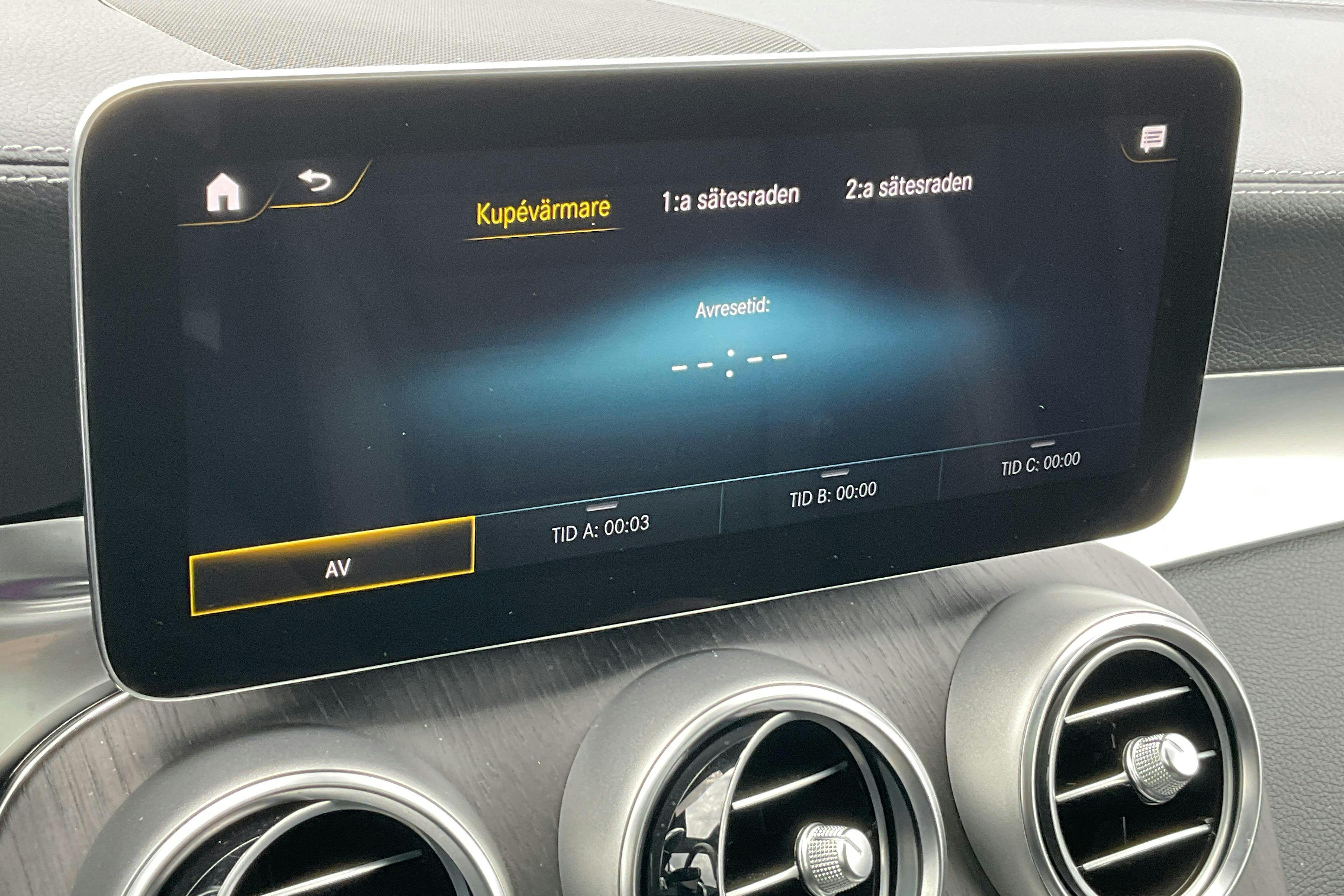 Mercedes GLC 300 4MATIC X253 (258hk) - 22 200 km - Automaatne - must - 2021