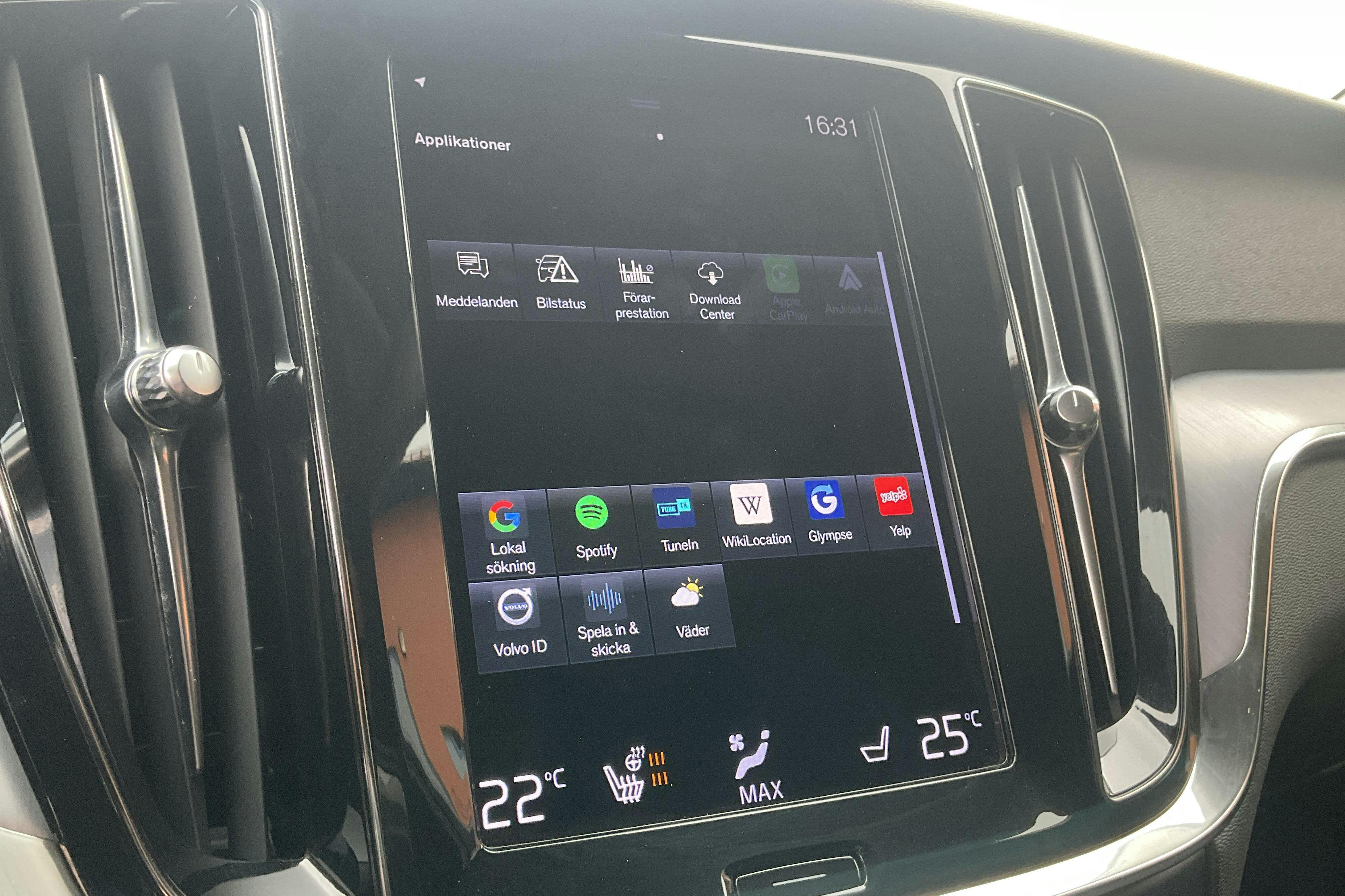 Volvo V60 T6 AWD Recharge (340hk) - 10 356 mil - Automat - svart - 2021