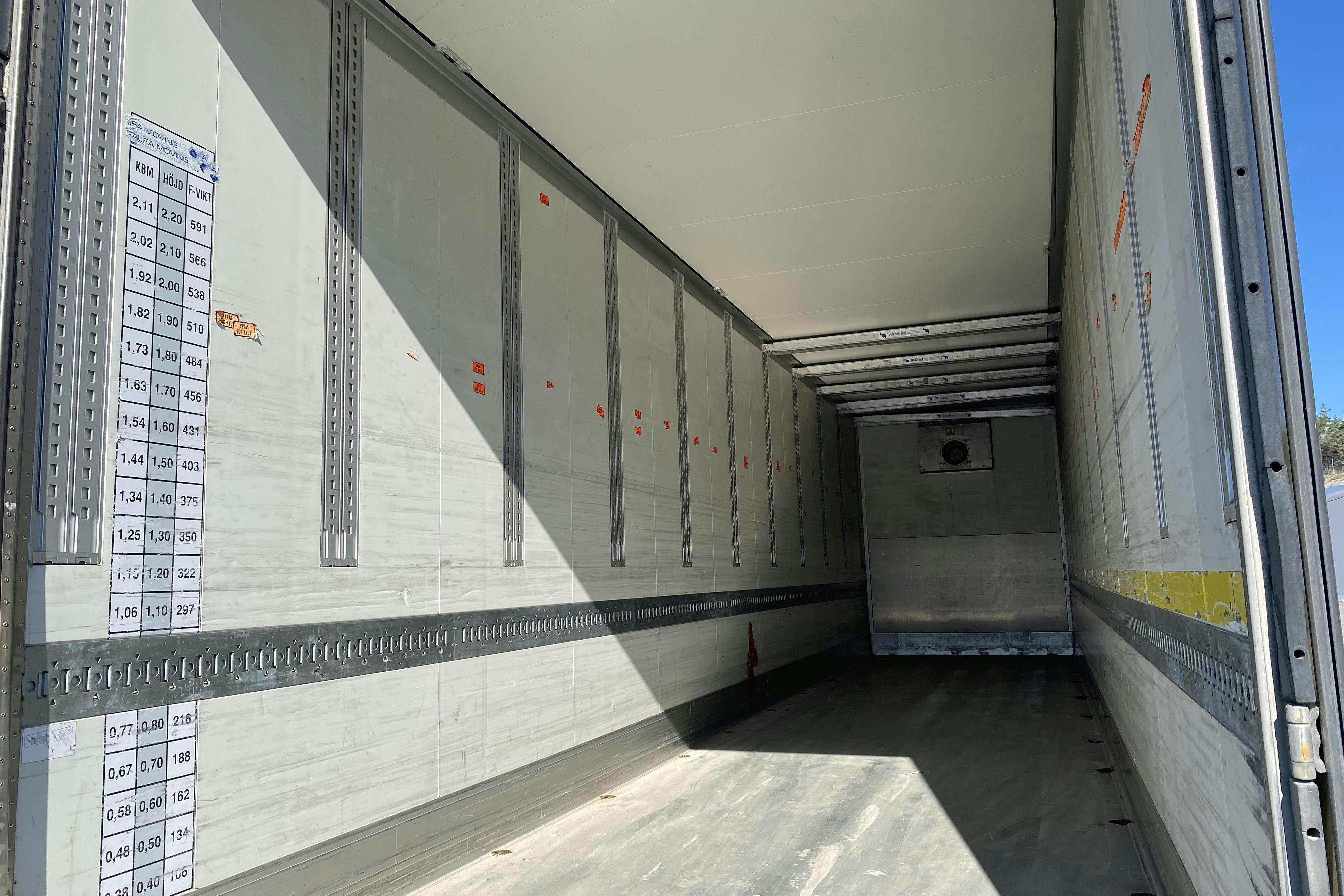 SCHMITZ K0 36 CARGOBULL - 0 km - biały - 2010