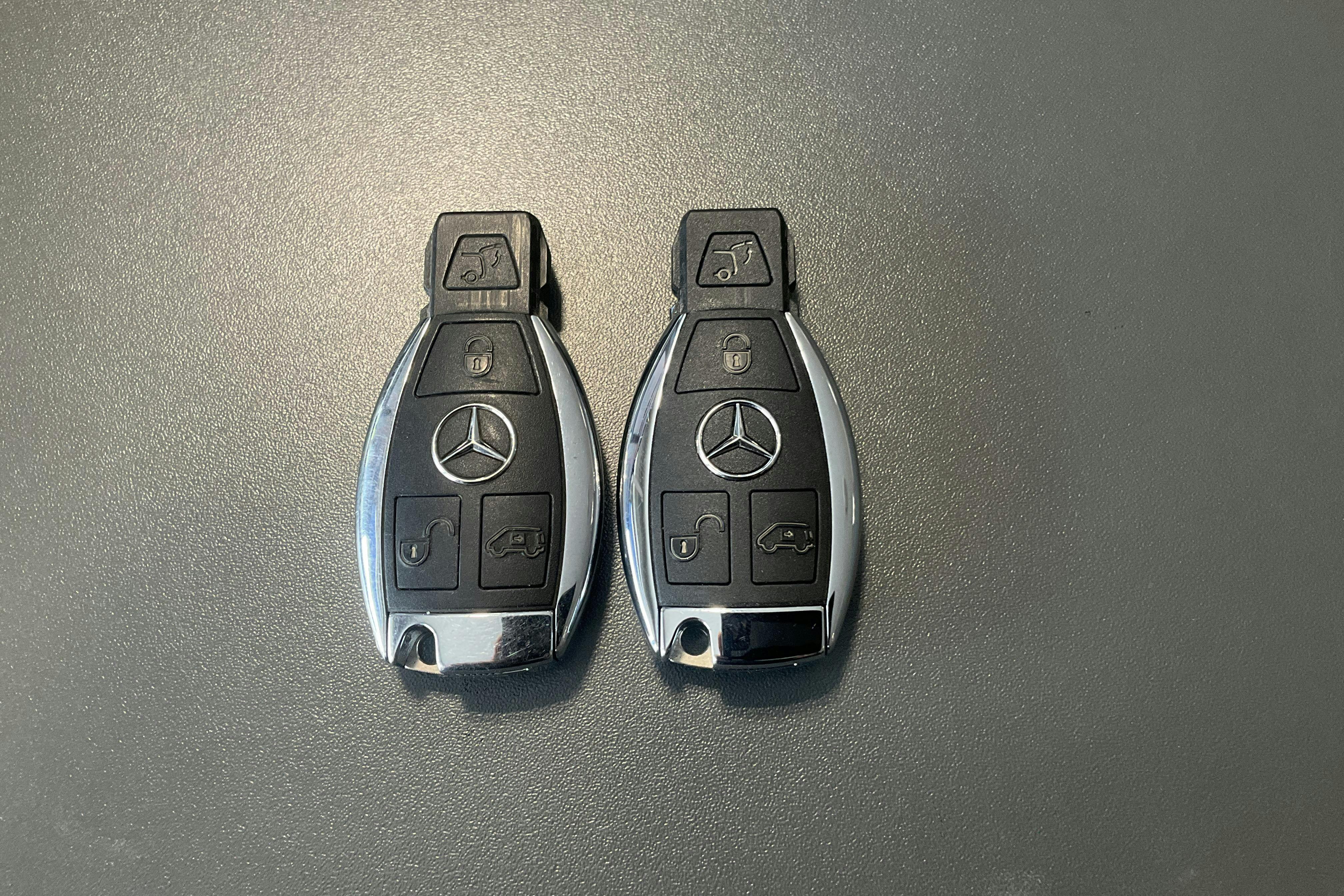 Presentation photo 28 of 28: Mercedes V 300 d 4MATIC W447 (237hk) - 154 240 km - Automatic - black - 2022