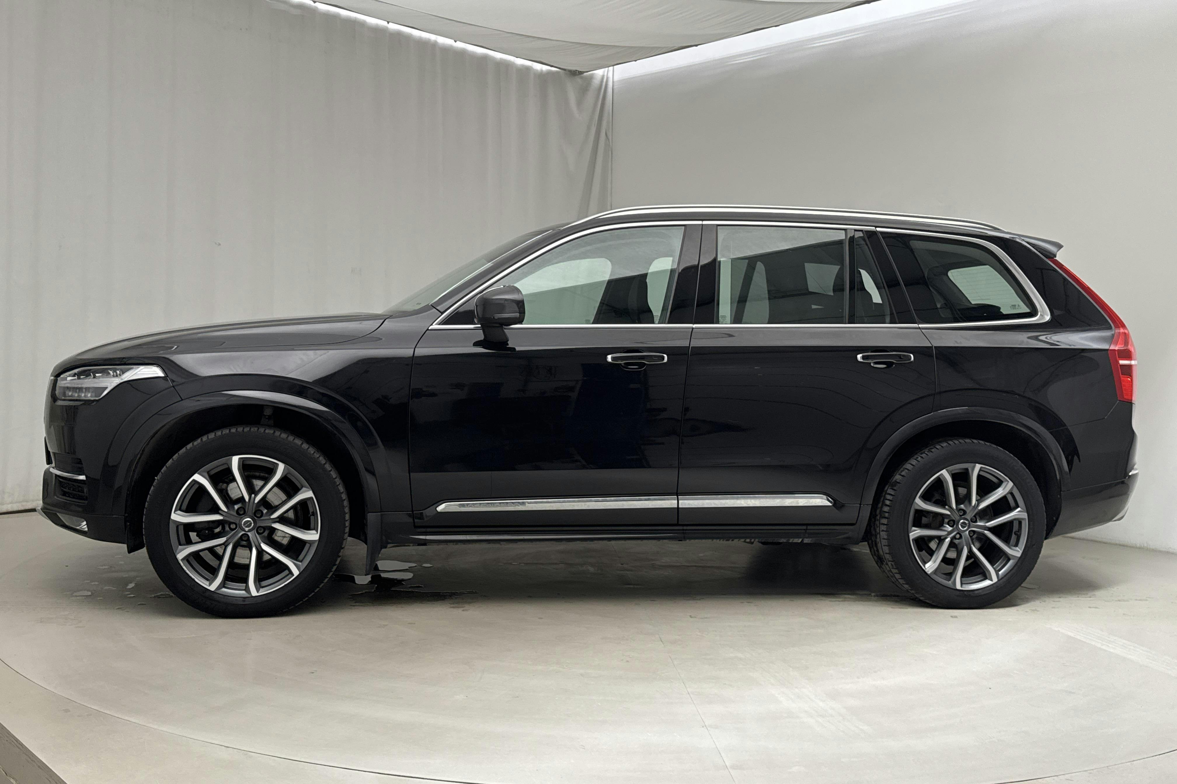 Volvo XC90 T5 AWD (250hk) - 115 940 km - Automaatne - must - 2019