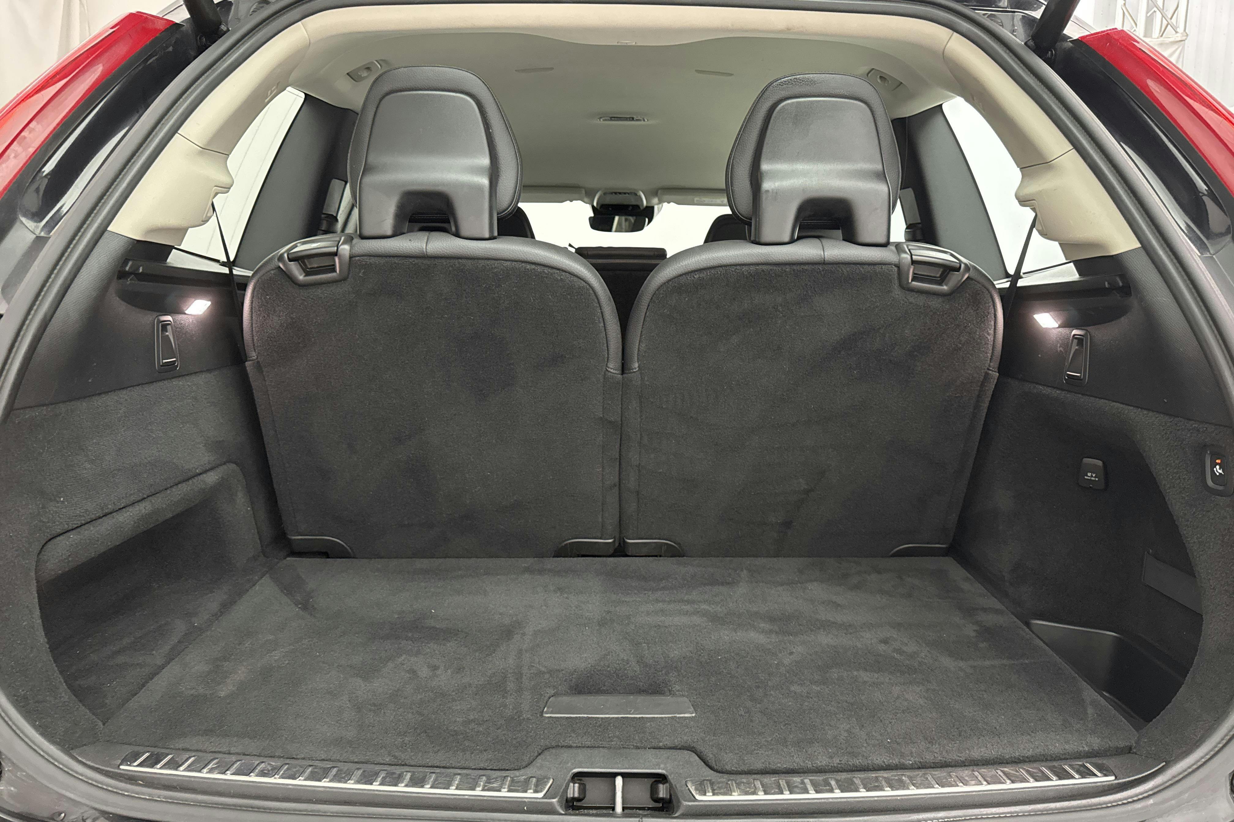 Volvo XC90 T5 AWD (250hk) - 115 940 km - Automaatne - must - 2019