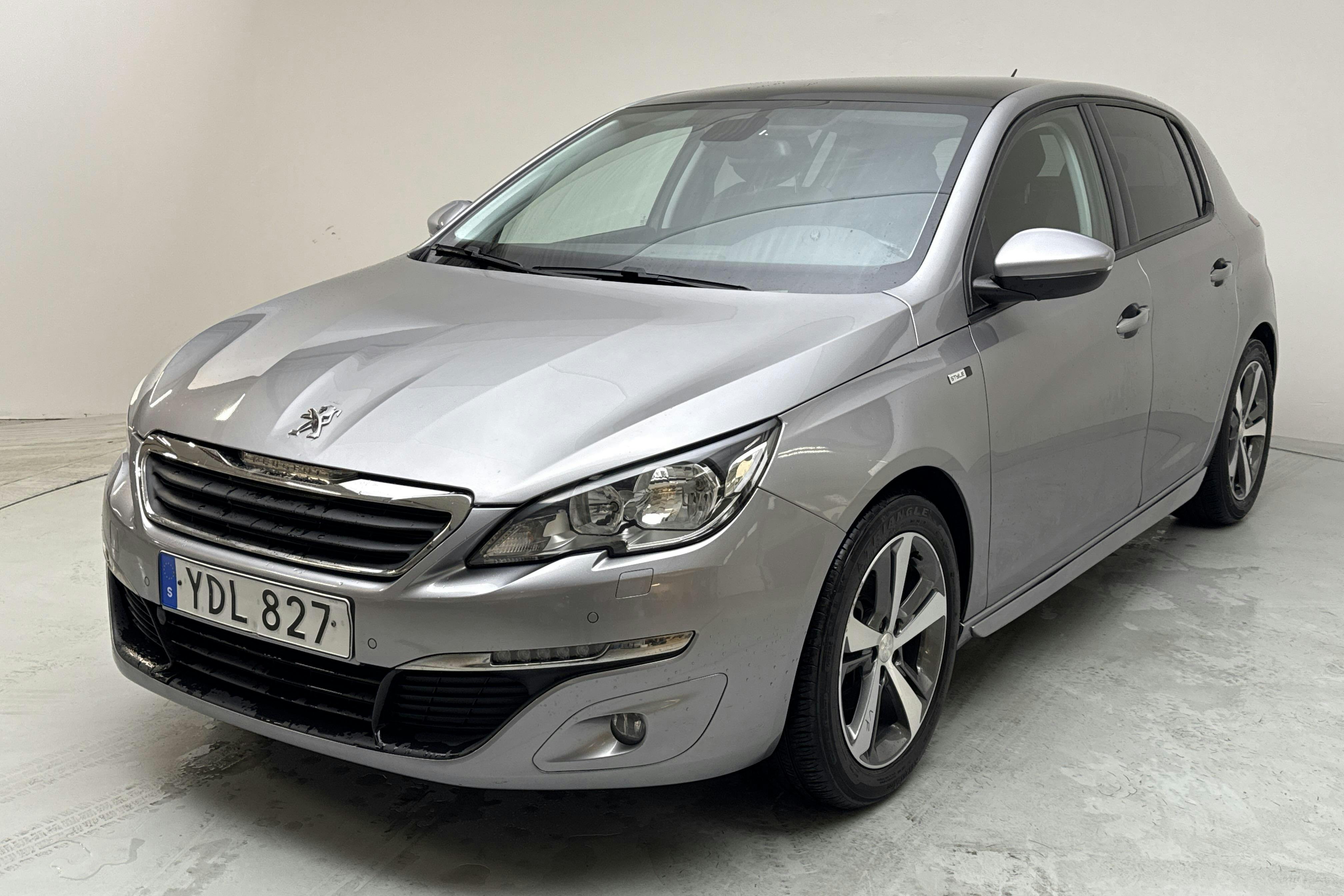 Peugeot 308 PureTech 5dr (130hk) - 11 109 mil - Manuell - grå - 2016