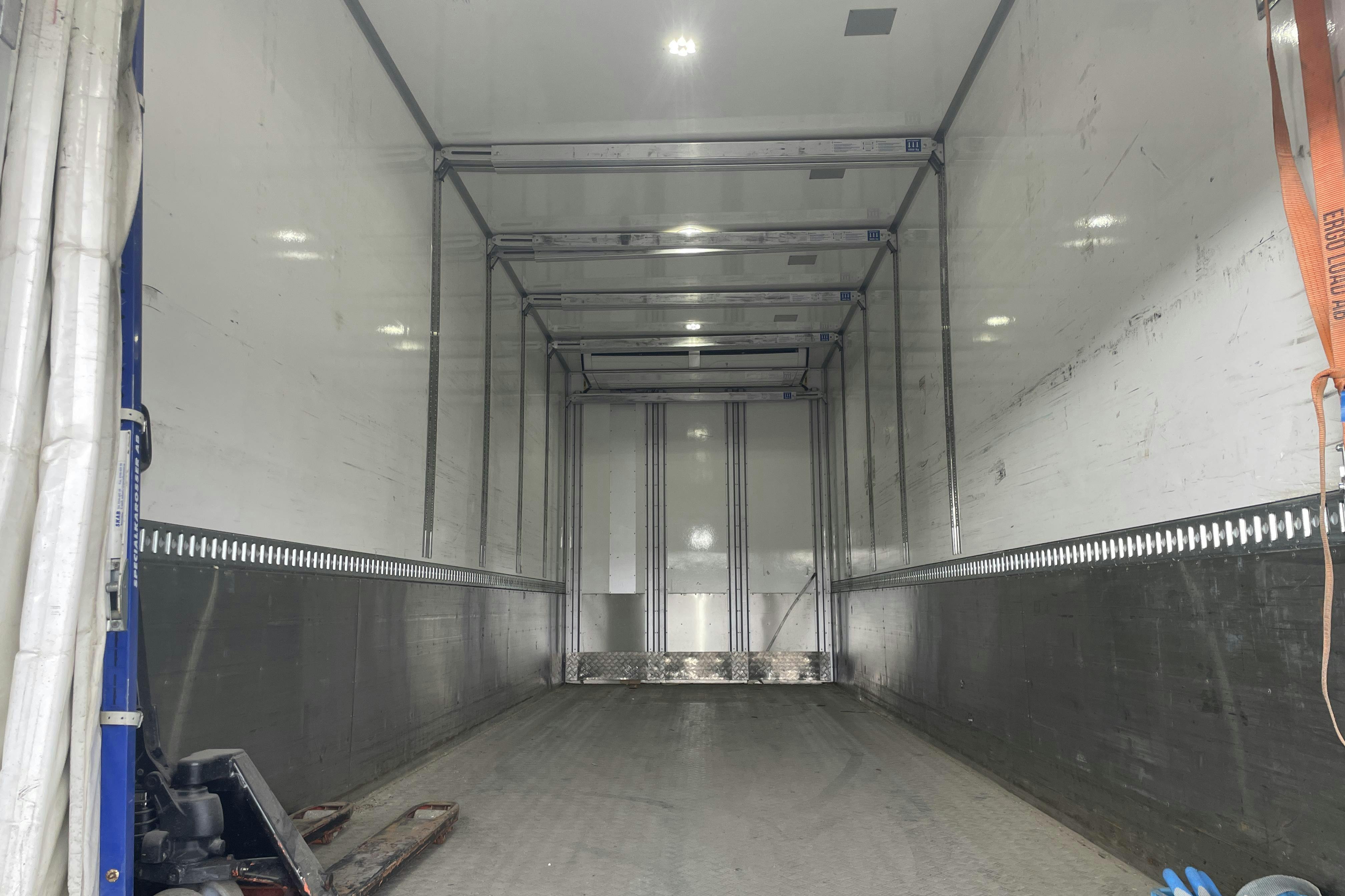 VOLVO FM330 - 486 966 km - Automaattinen - valkoinen - 2019
