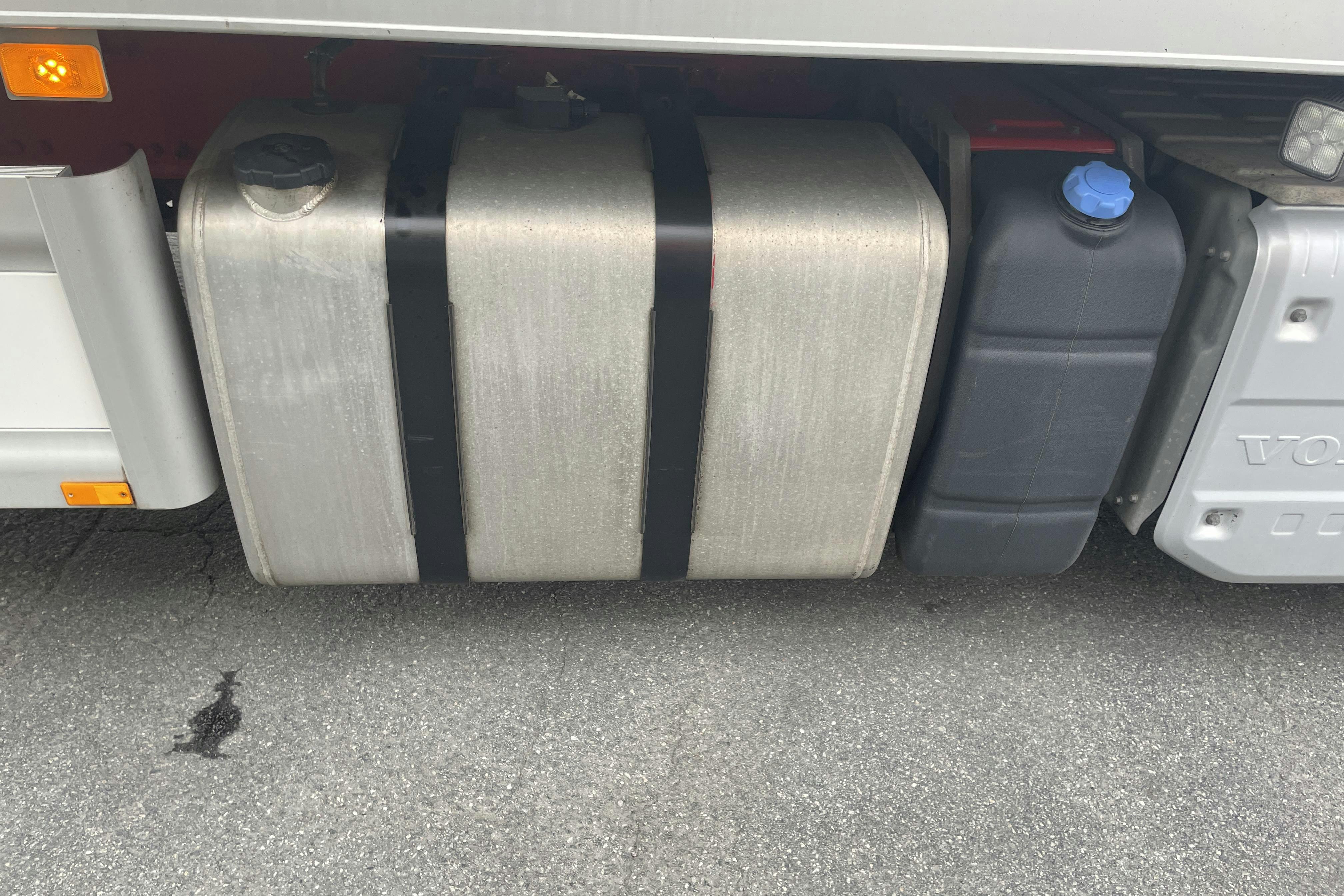 VOLVO FM330 - 486 966 km - Automaattinen - valkoinen - 2019