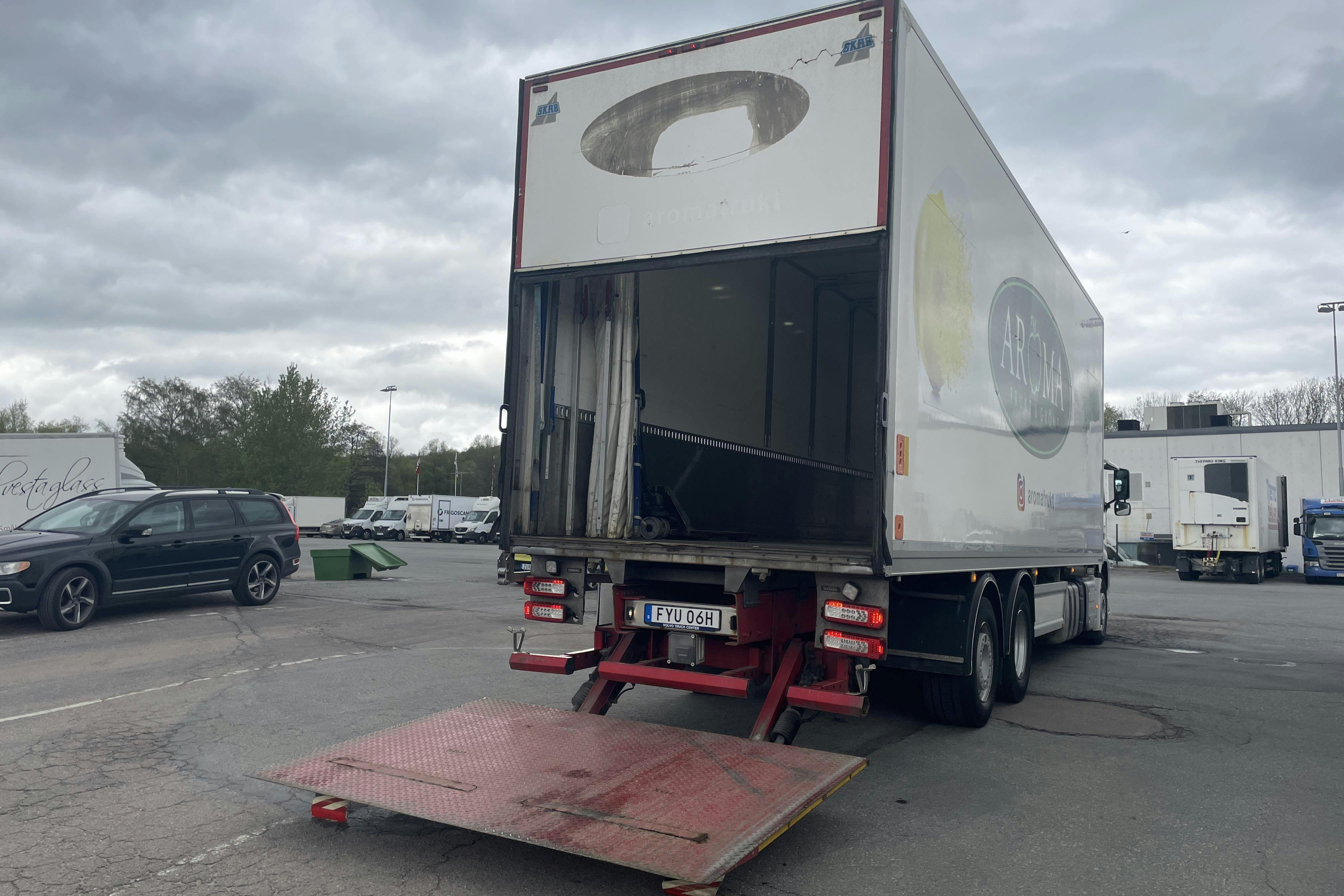 VOLVO FM330 - 486 966 km - Automaattinen - valkoinen - 2019