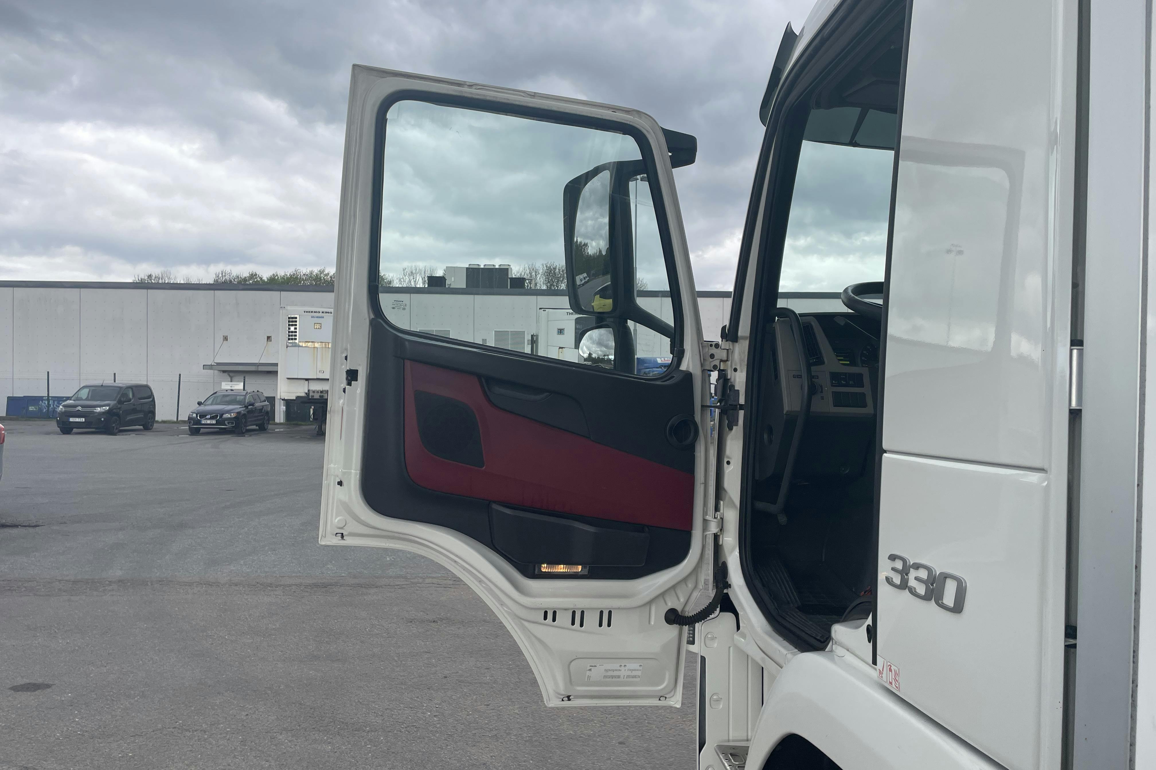 VOLVO FM330 - 486 966 km - Automaattinen - valkoinen - 2019