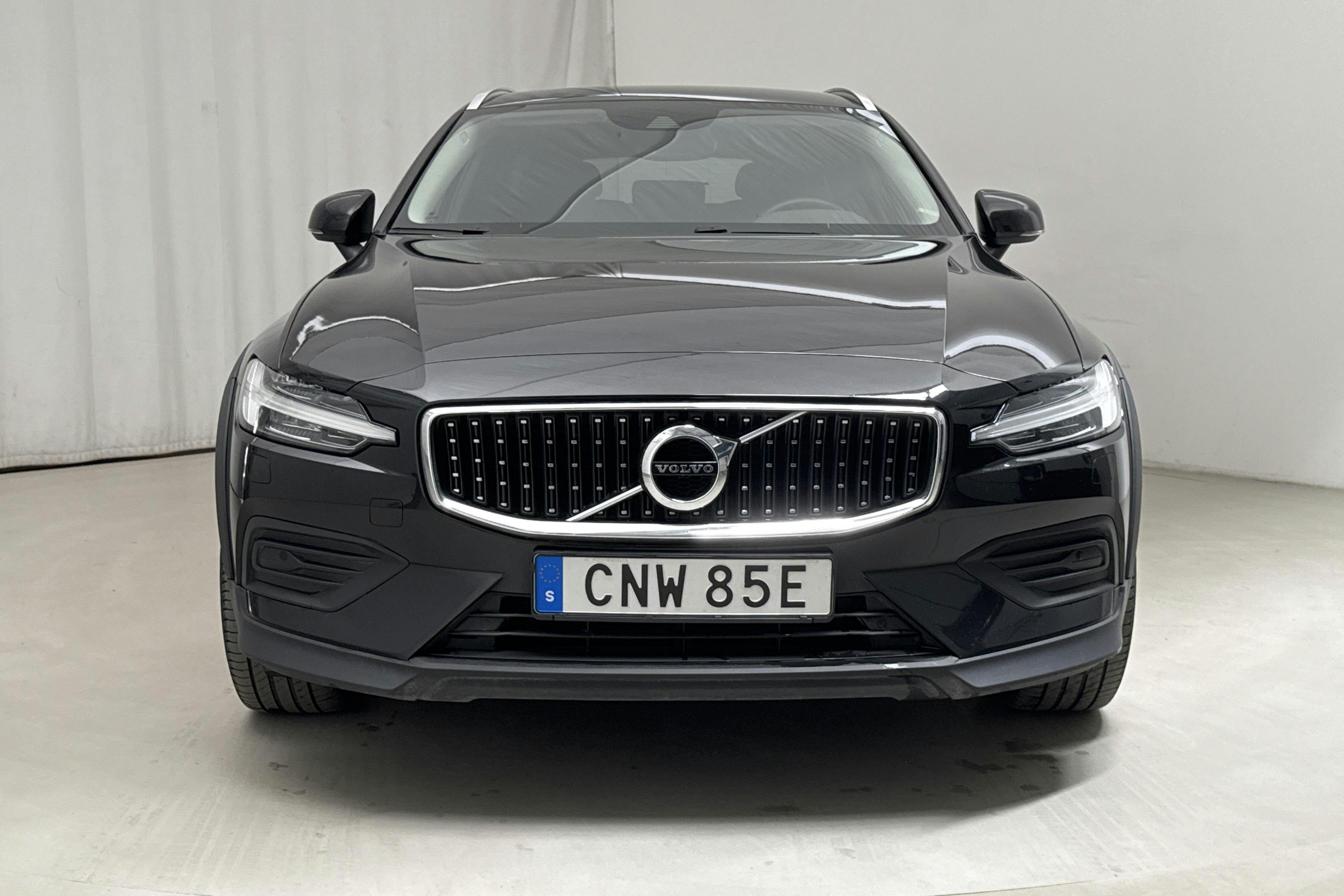 Volvo V60 B4 Cross Country AWD Mildhybrid, Diesel (197hk) - 11 276 mil - Automat - svart - 2022