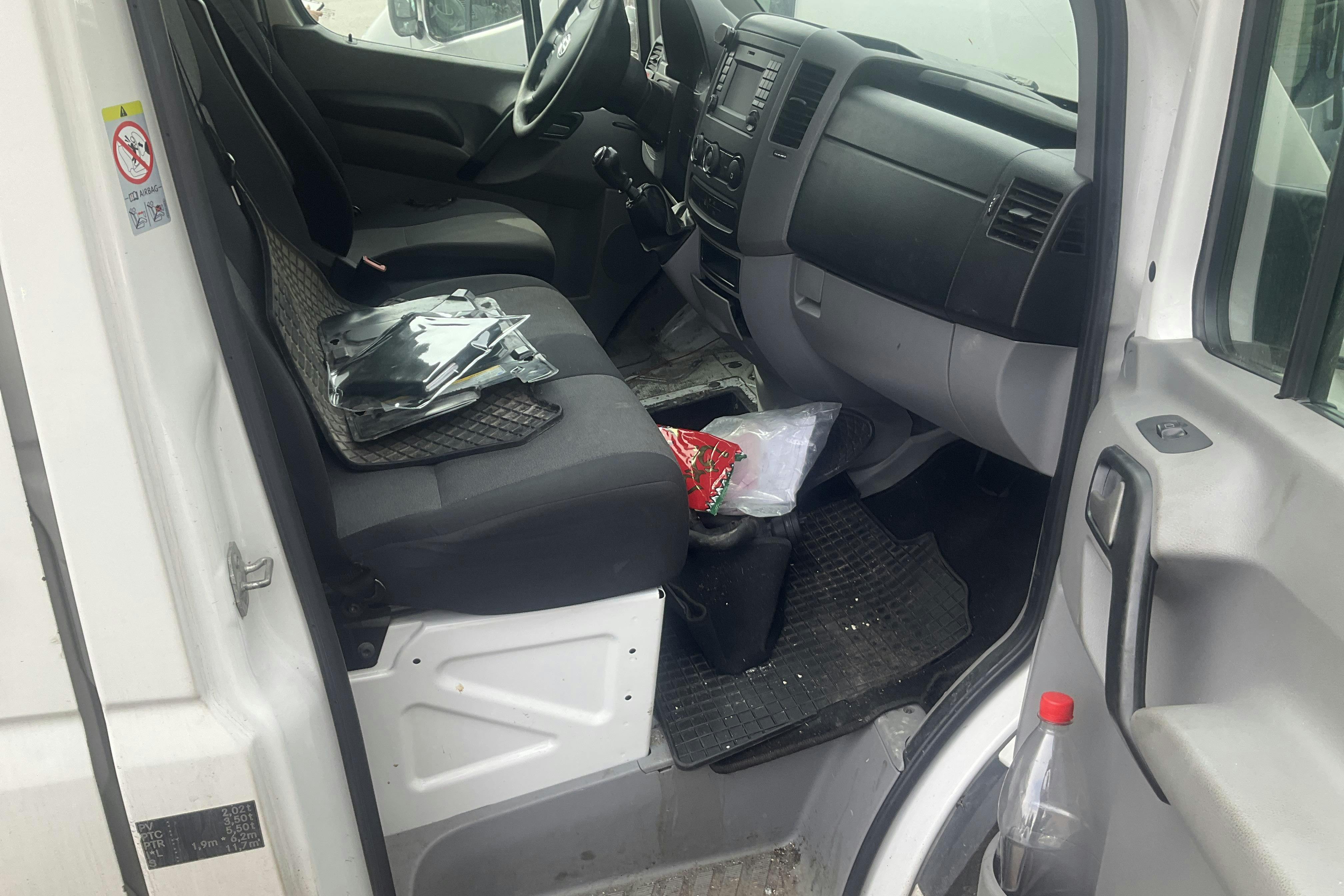 VW Crafter 35 2.0 TDI Skåp (140hk) - 0 mil - Manuell - vit - 2016