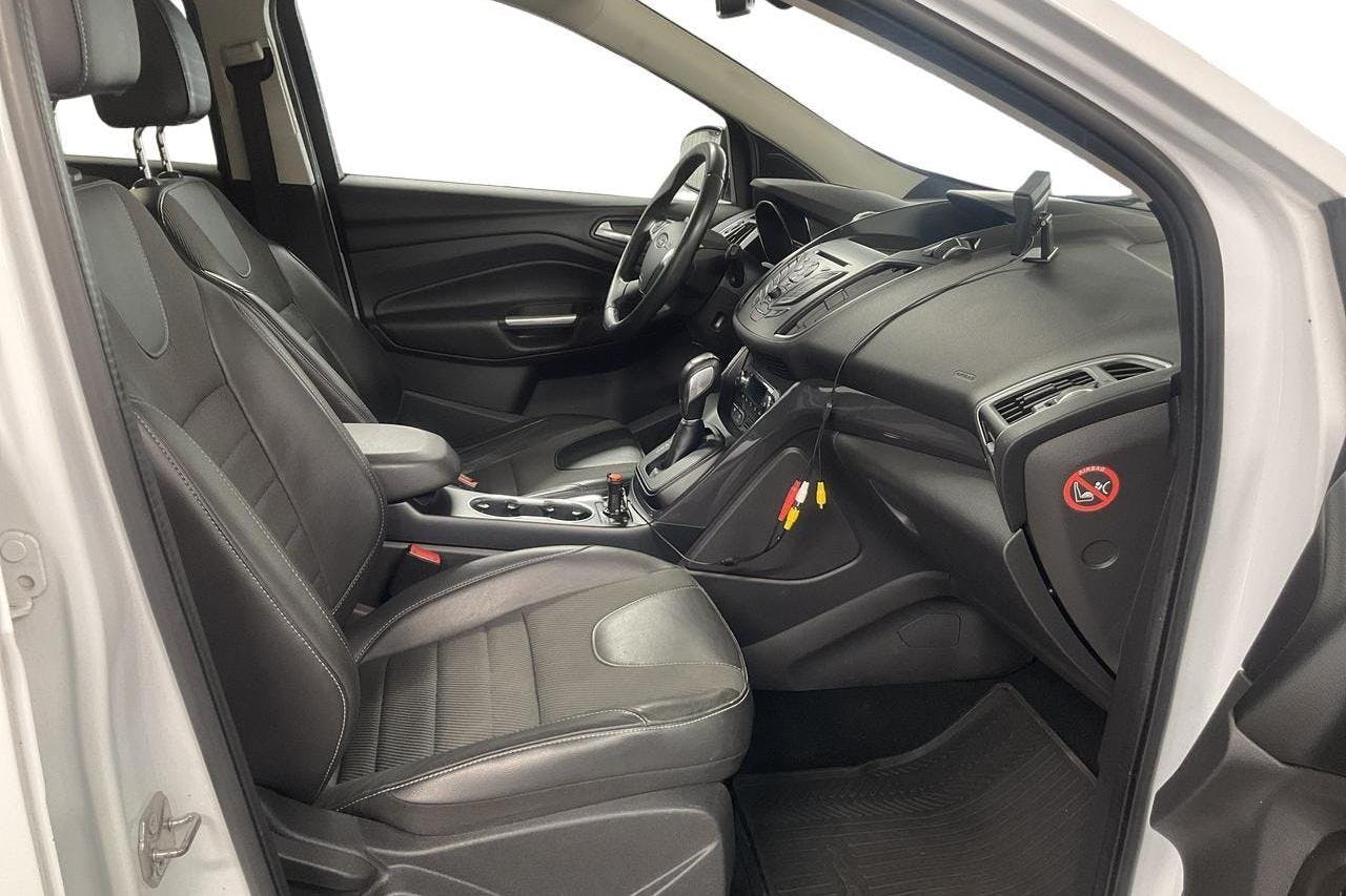 Ford Kuga 2.0 TDCi 4WD (140hk) - 129 400 km - Automatic - white - 2014