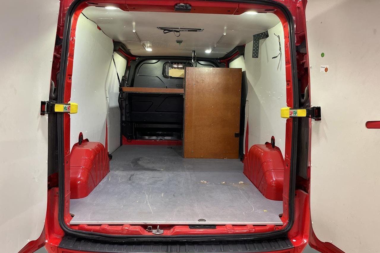 Ford Transit Custom 300 (170hk) - 103 250 km - Automaatne - punane - 2017