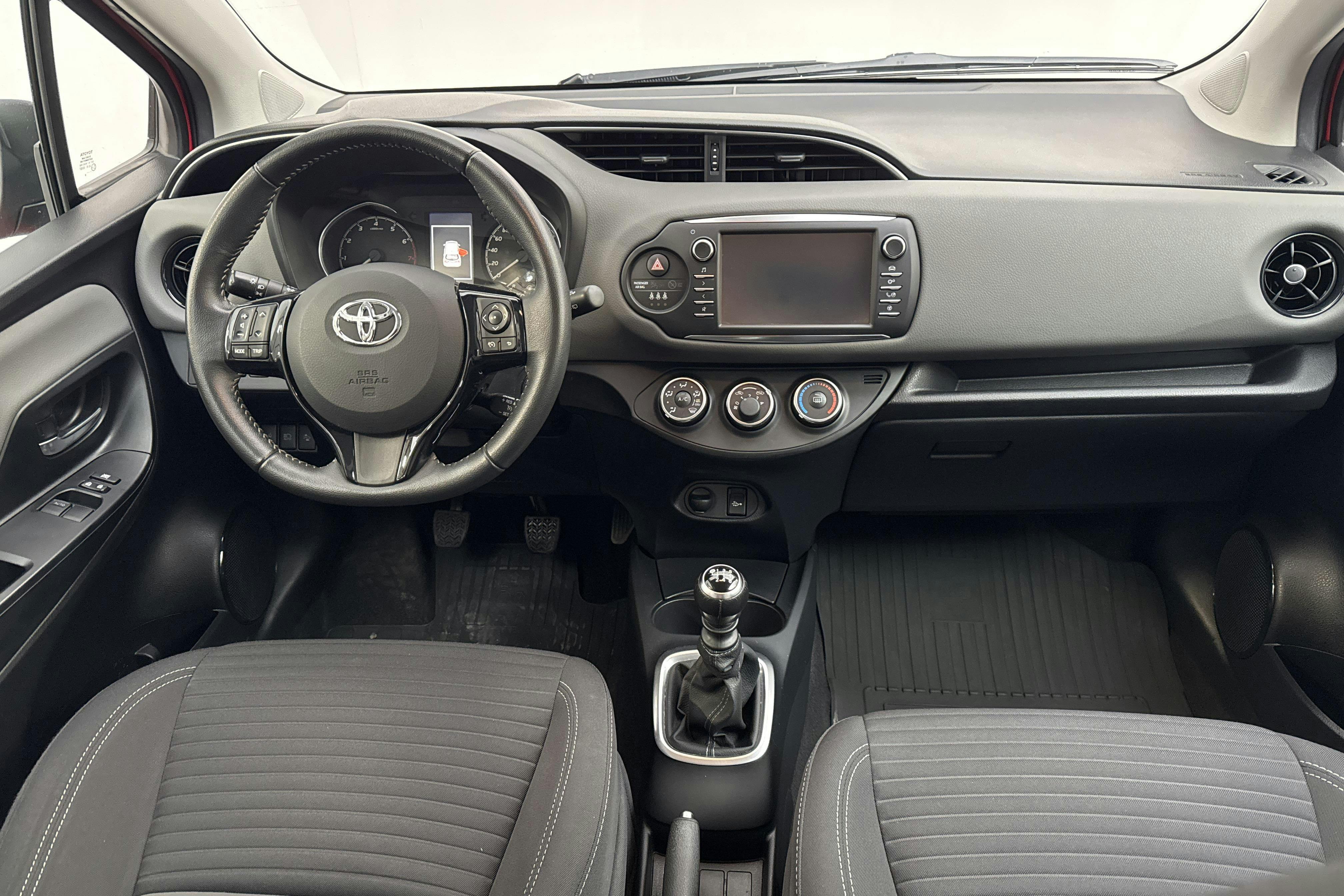 Toyota Yaris 1.5 5dr (111hk) - 62 510 km - Manual - red - 2018
