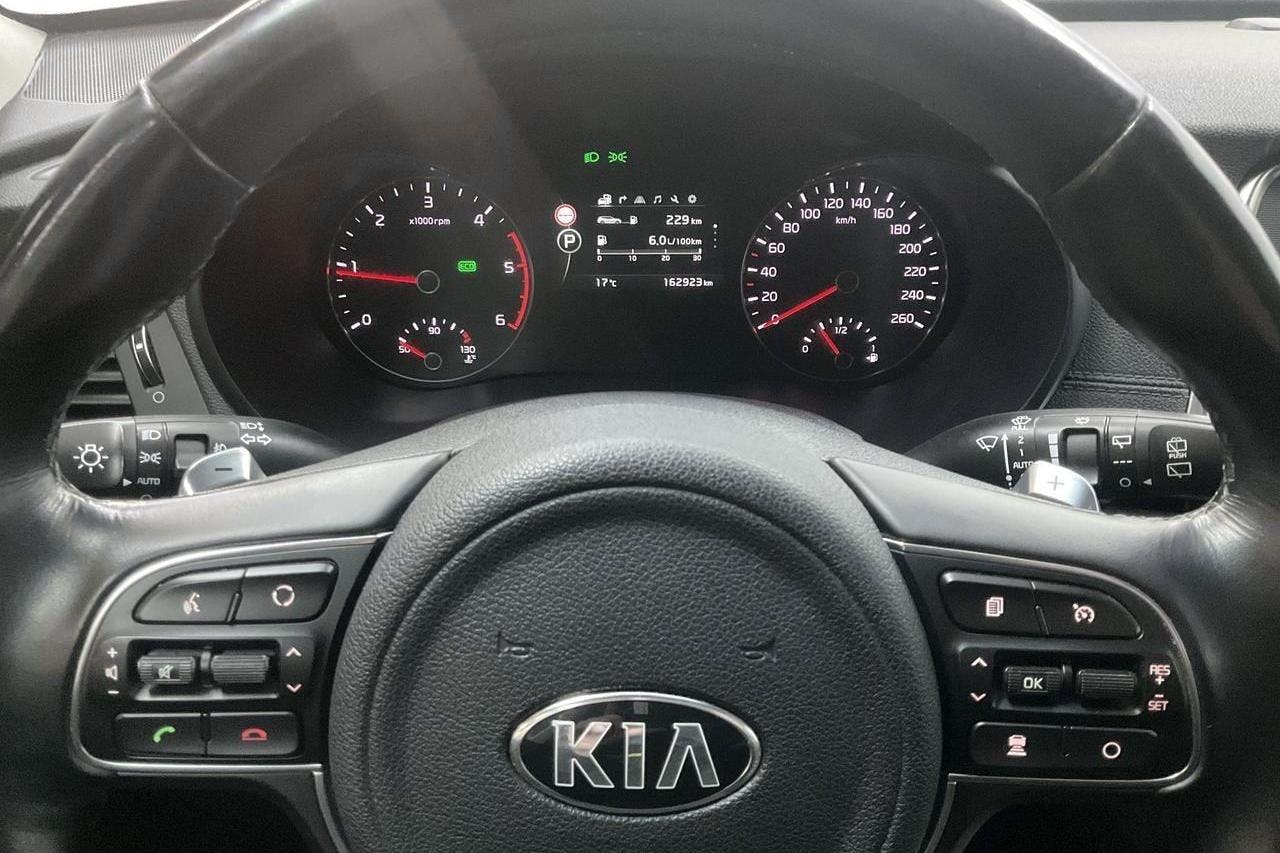 KIA Optima 1.7 CRDi SW (141hk) - 162 930 km - Automatyczna - biały - 2017