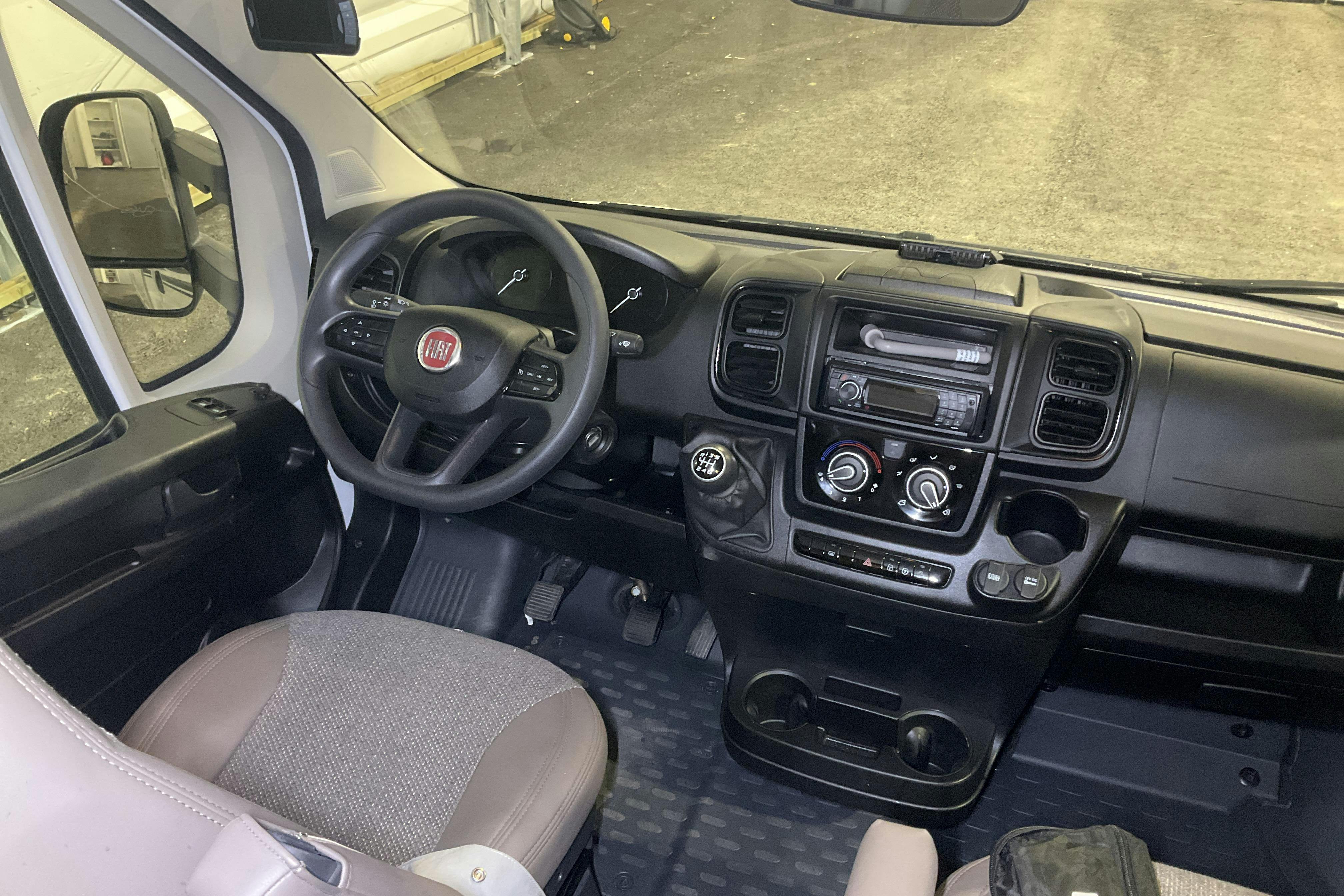 FIAT Carado A464 Husbil - 31 590 km - Käsitsi - valge - 2023