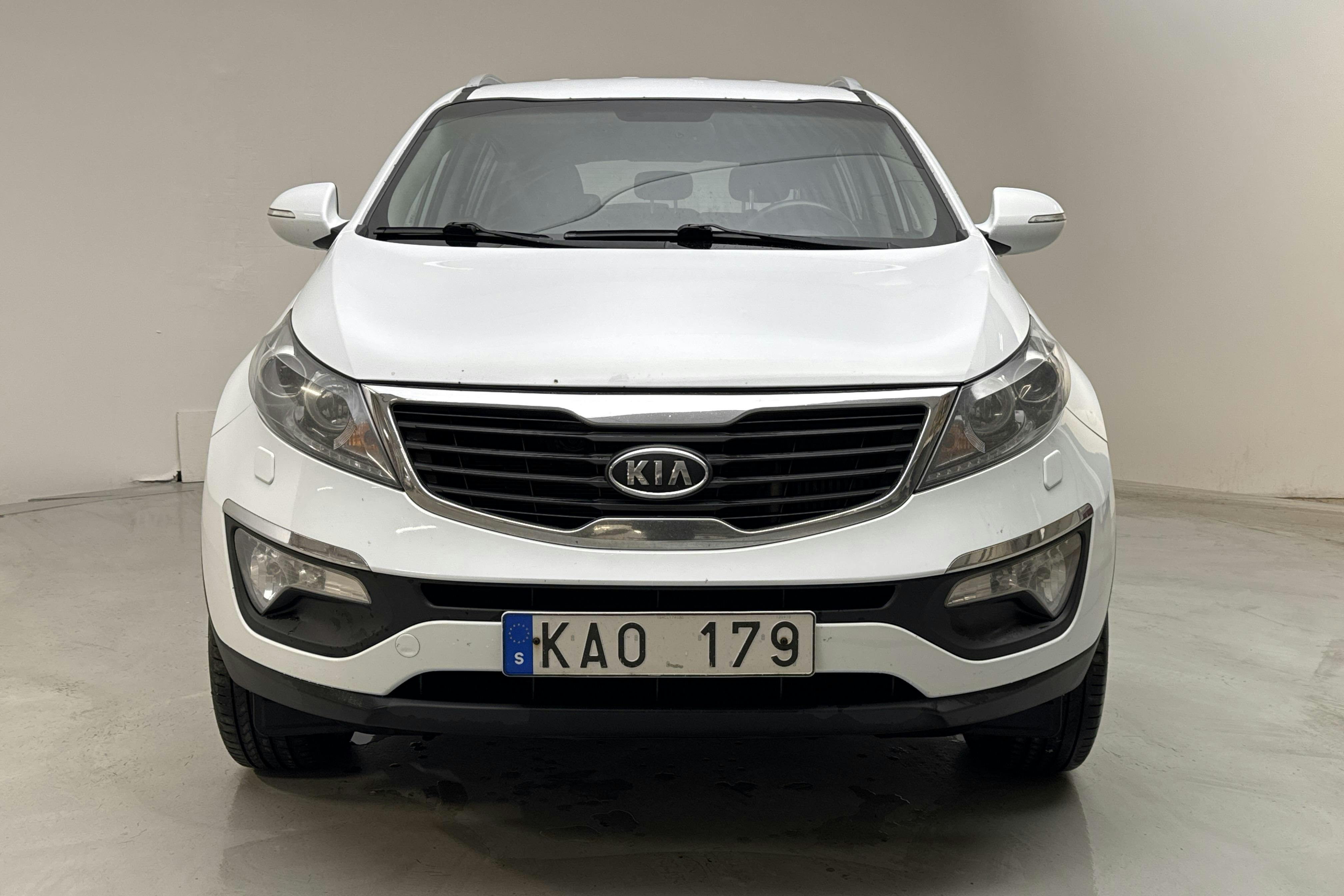 KIA Sportage 1.7 CRDi 2WD (115hk) - 218 070 km - Käsitsi - valge - 2012