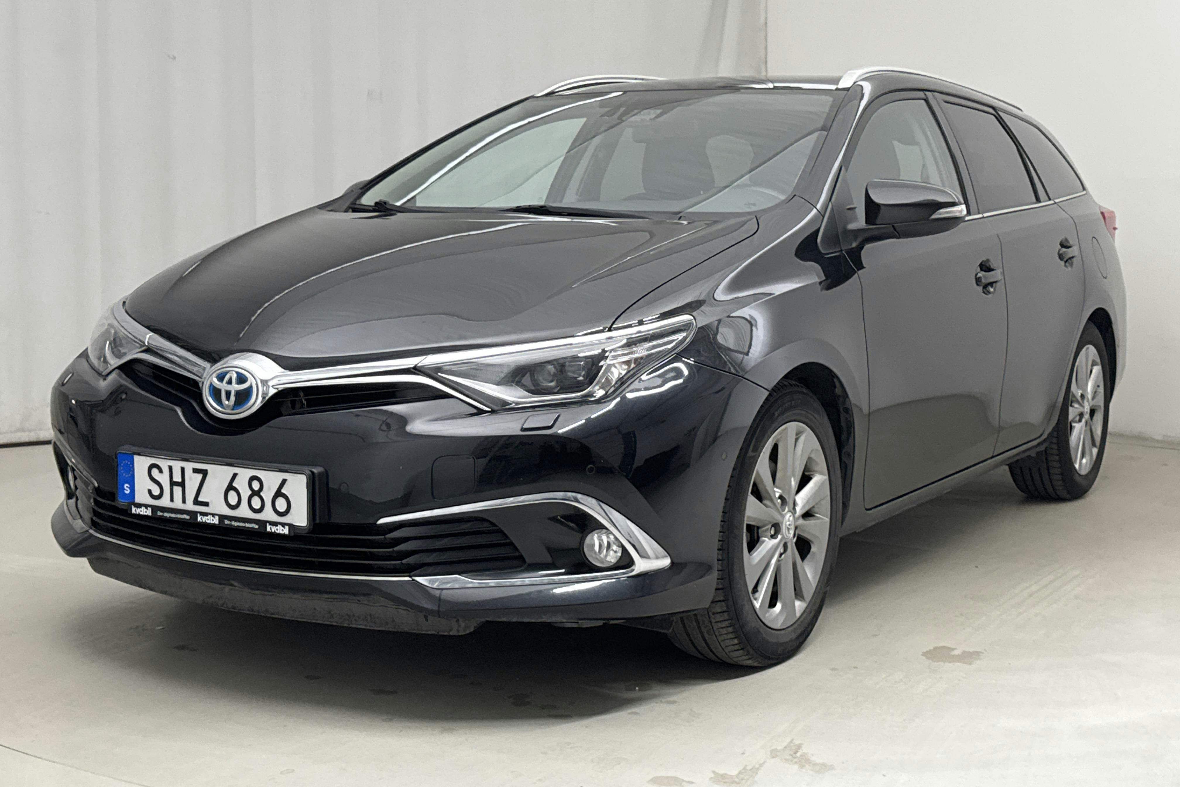 Toyota Auris 1.8 HSD Touring Sports (99hk) - 109 240 km - Automatic - black - 2016