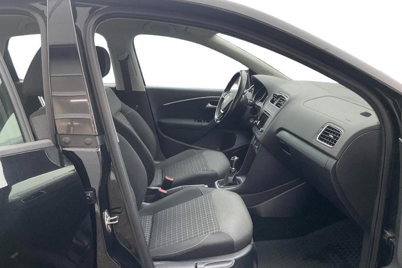 VW Polo 1.2 TSI 5dr (90hk) - 94 980 km - Manual - black - 2017