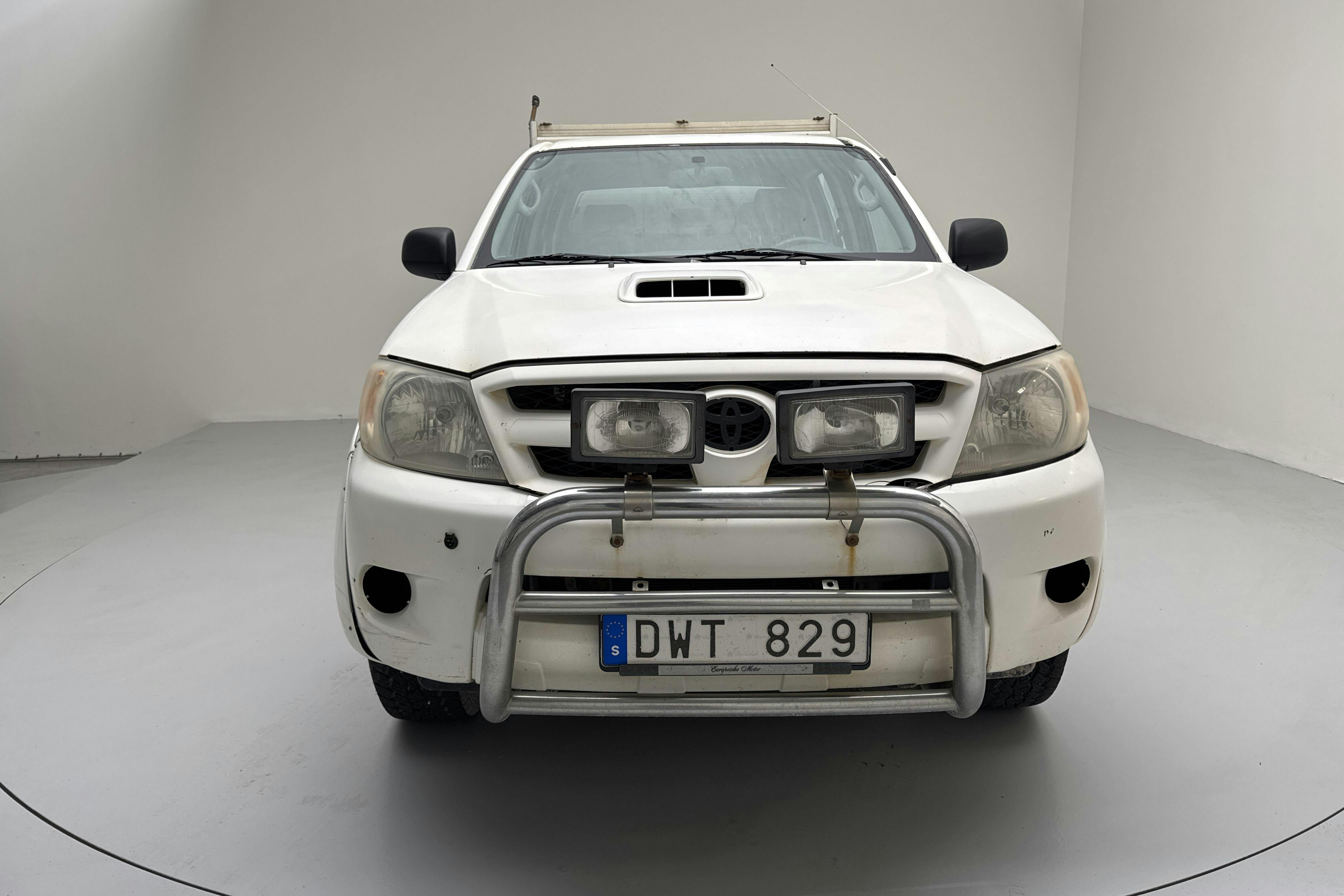 Toyota Hilux 2.5 D-4D 4WD (120hk) - 264 020 km - Manual - white - 2007