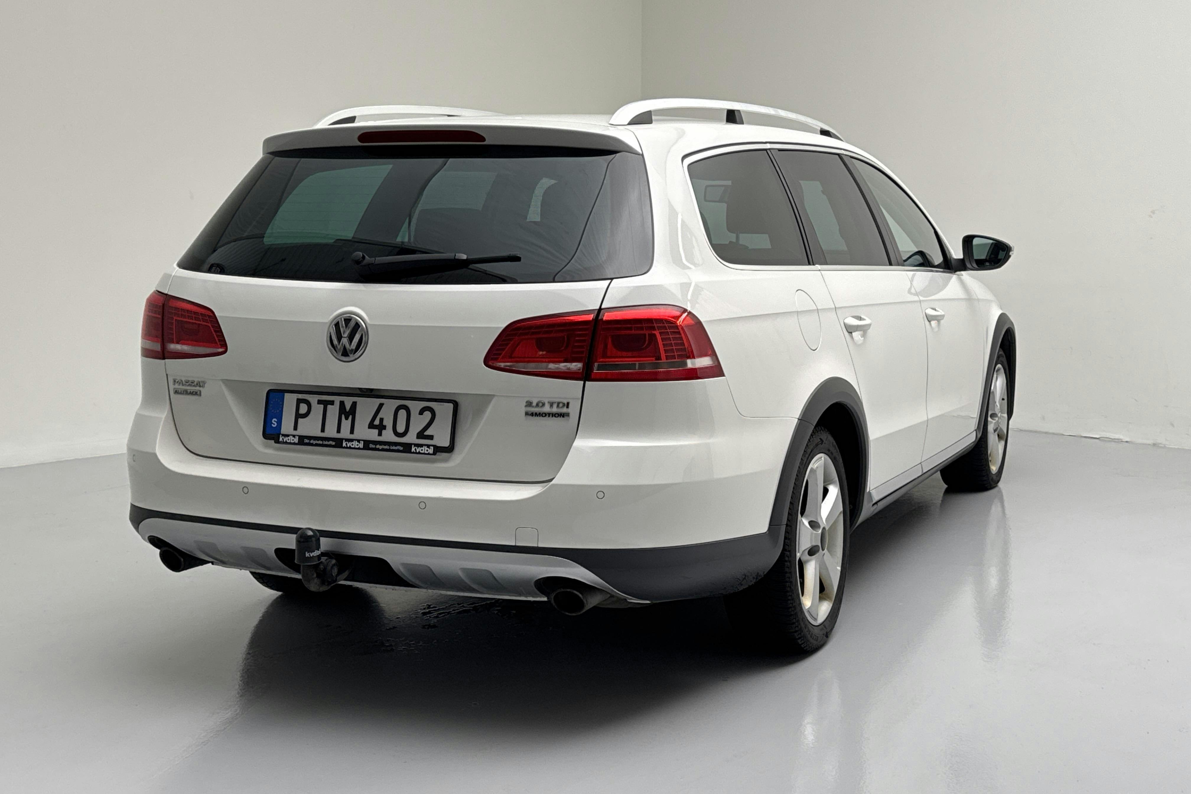 VW Passat Alltrack 2.0 TDI BlueMotion Technology 4Motion (177hk) - 19 347 mil - Automat - vit - 2014