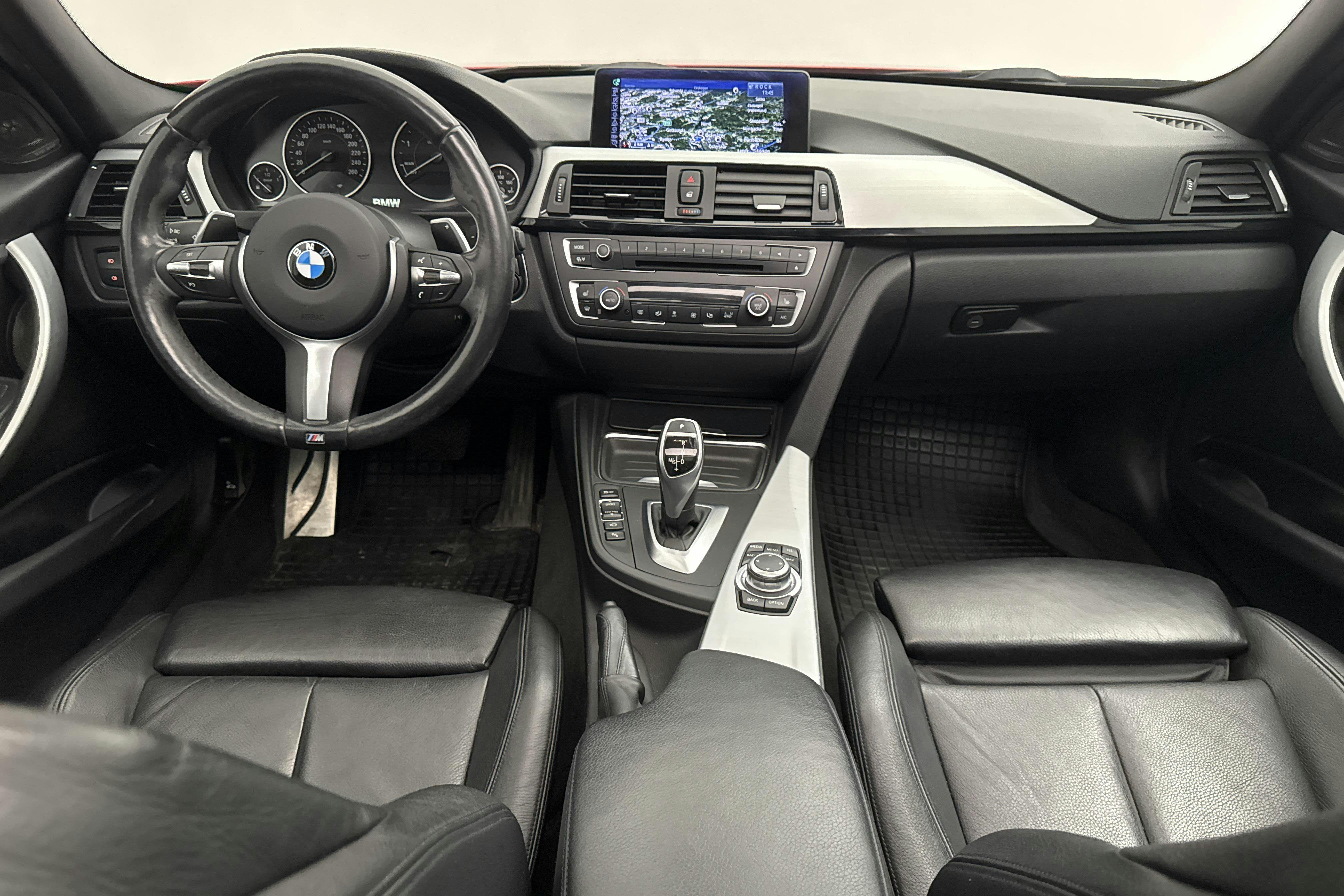 BMW 330d Touring, F31 (258hk) - 149 420 km - Automatic - red - 2013