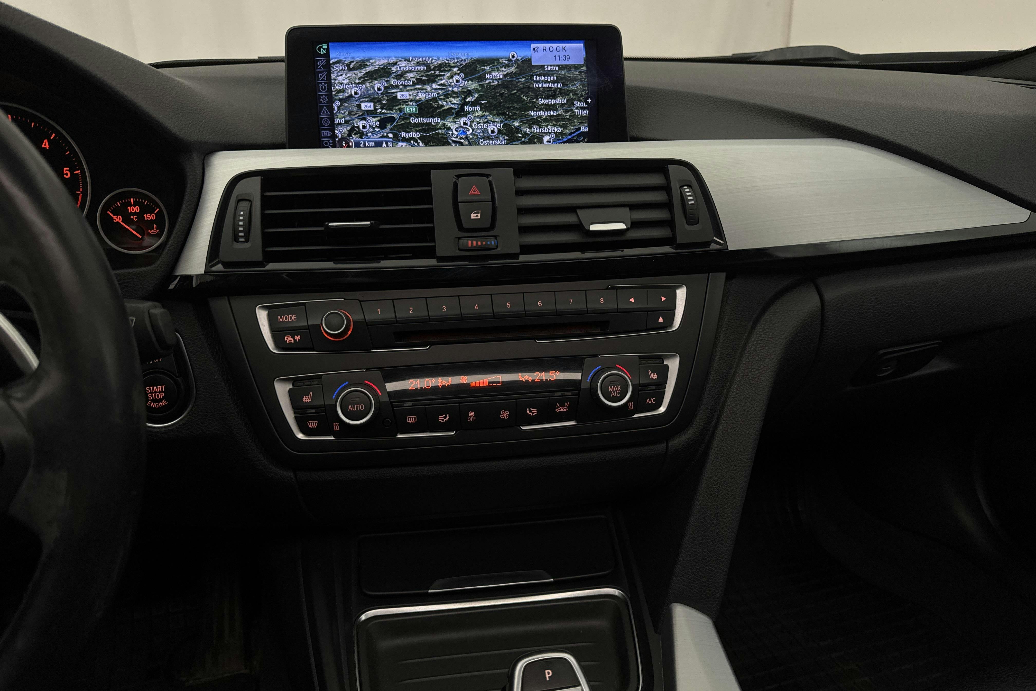 BMW 330d Touring, F31 (258hk) - 149 420 km - Automatic - red - 2013