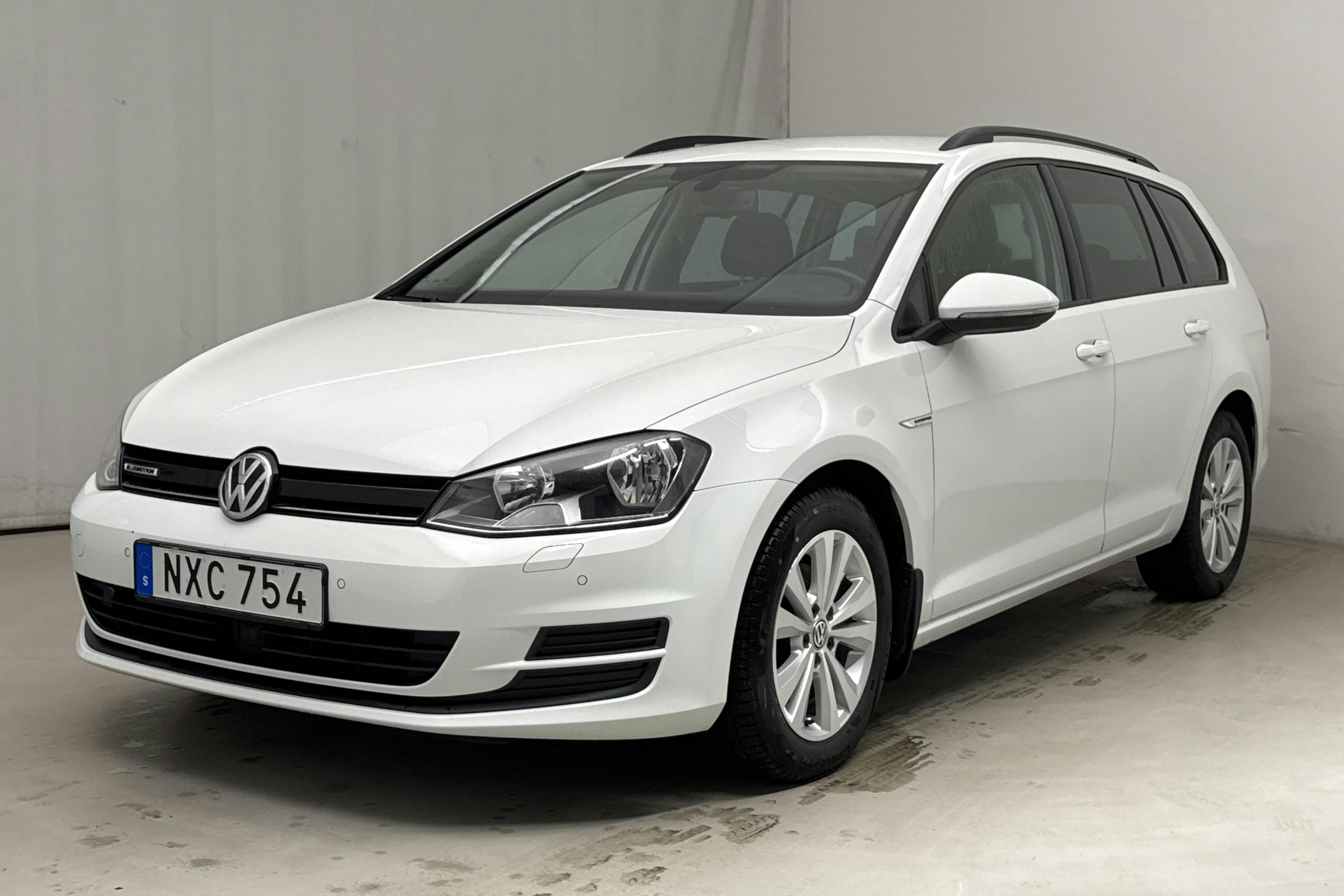 VW Golf VII 1.4 TGI BlueMotion Sportscombi (110hk) - 79 570 km - Automaatne - valge - 2016
