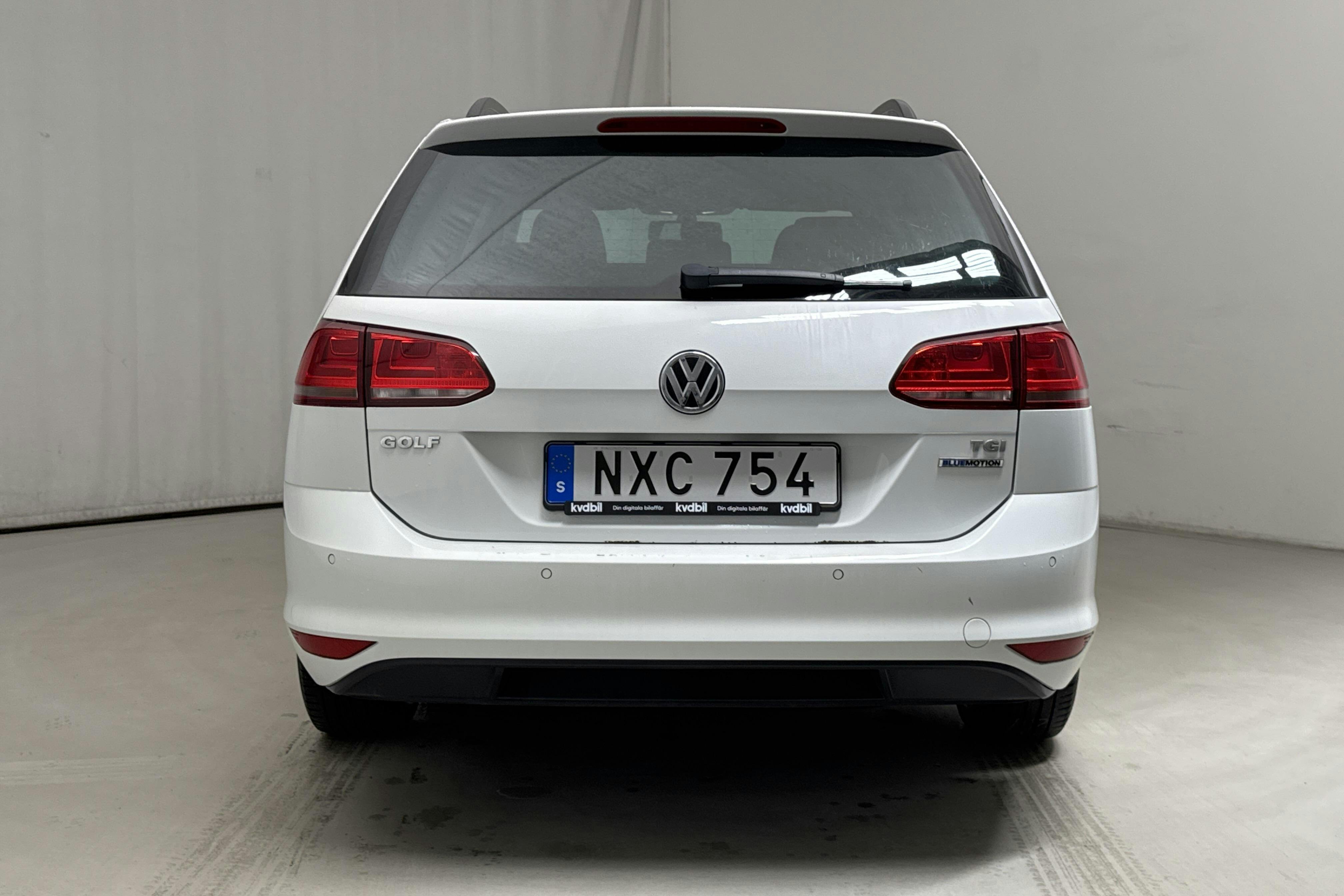 VW Golf VII 1.4 TGI BlueMotion Sportscombi (110hk) - 79 570 km - Automaatne - valge - 2016