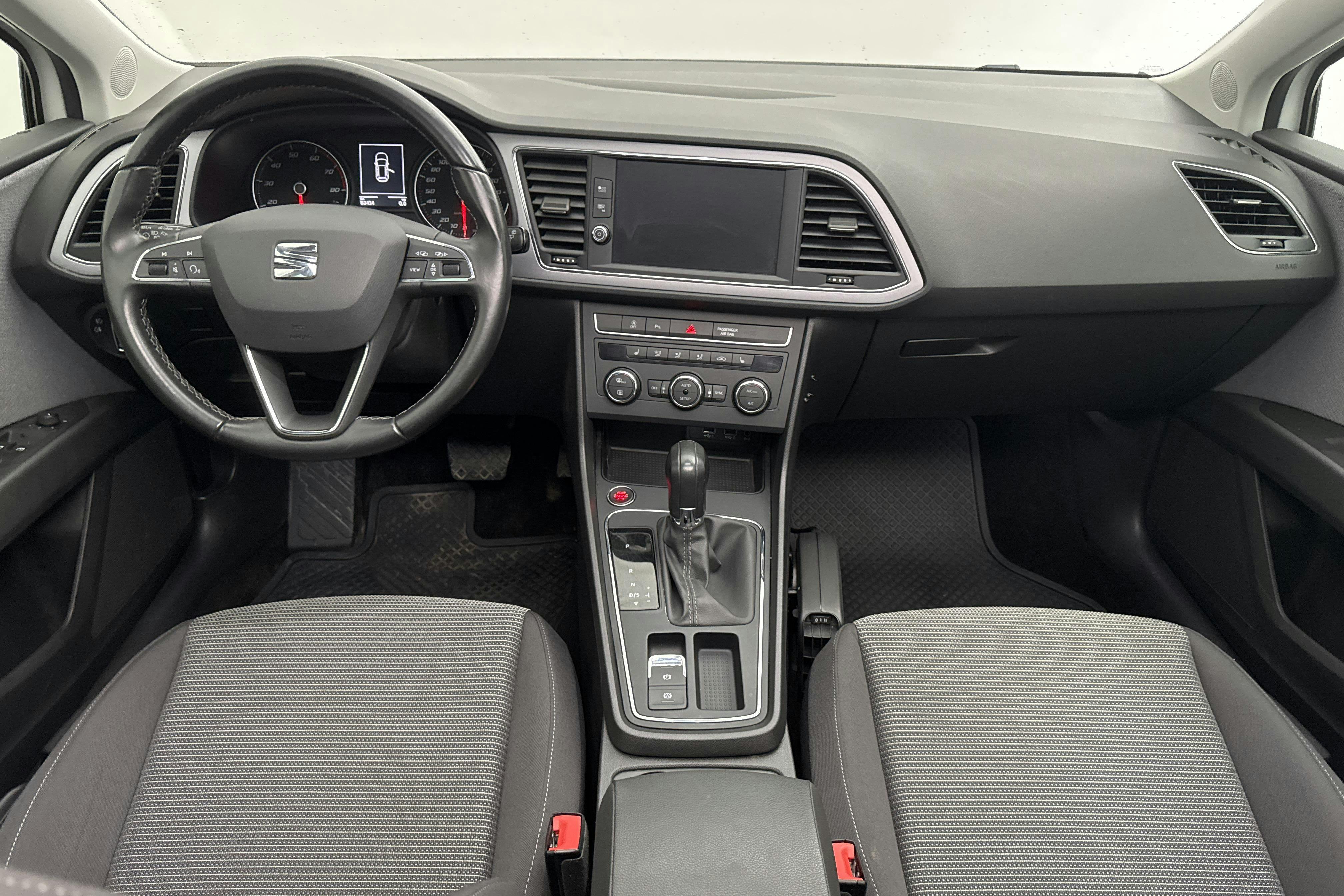 Seat Leon 1.5 TGI ST (130hk) - 50 440 km - Automaatne - valge - 2020