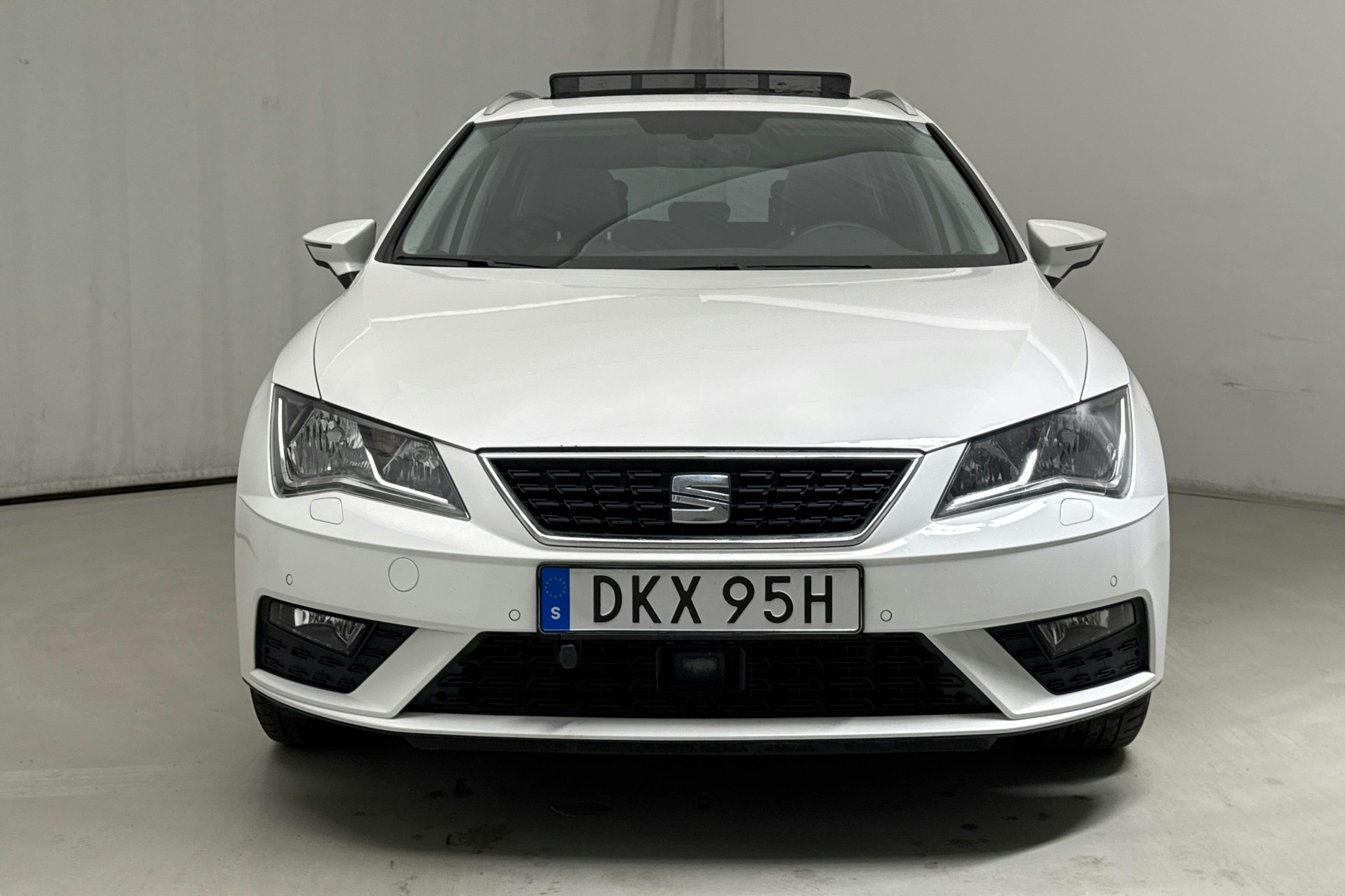 Seat Leon 1.5 TGI ST (130hk) - 50 440 km - Automaatne - valge - 2020