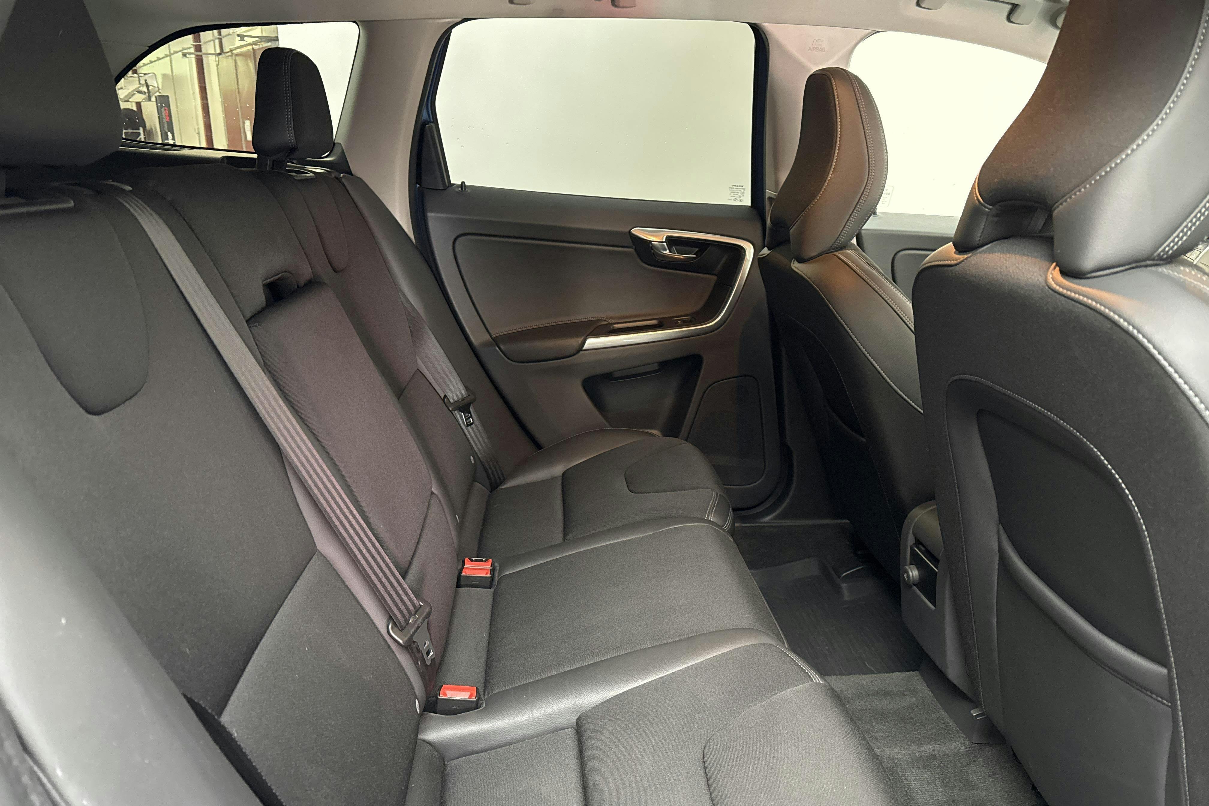 Volvo XC60 D4 AWD (190hk) - 122 270 km - Automatyczna - niebieski - 2016