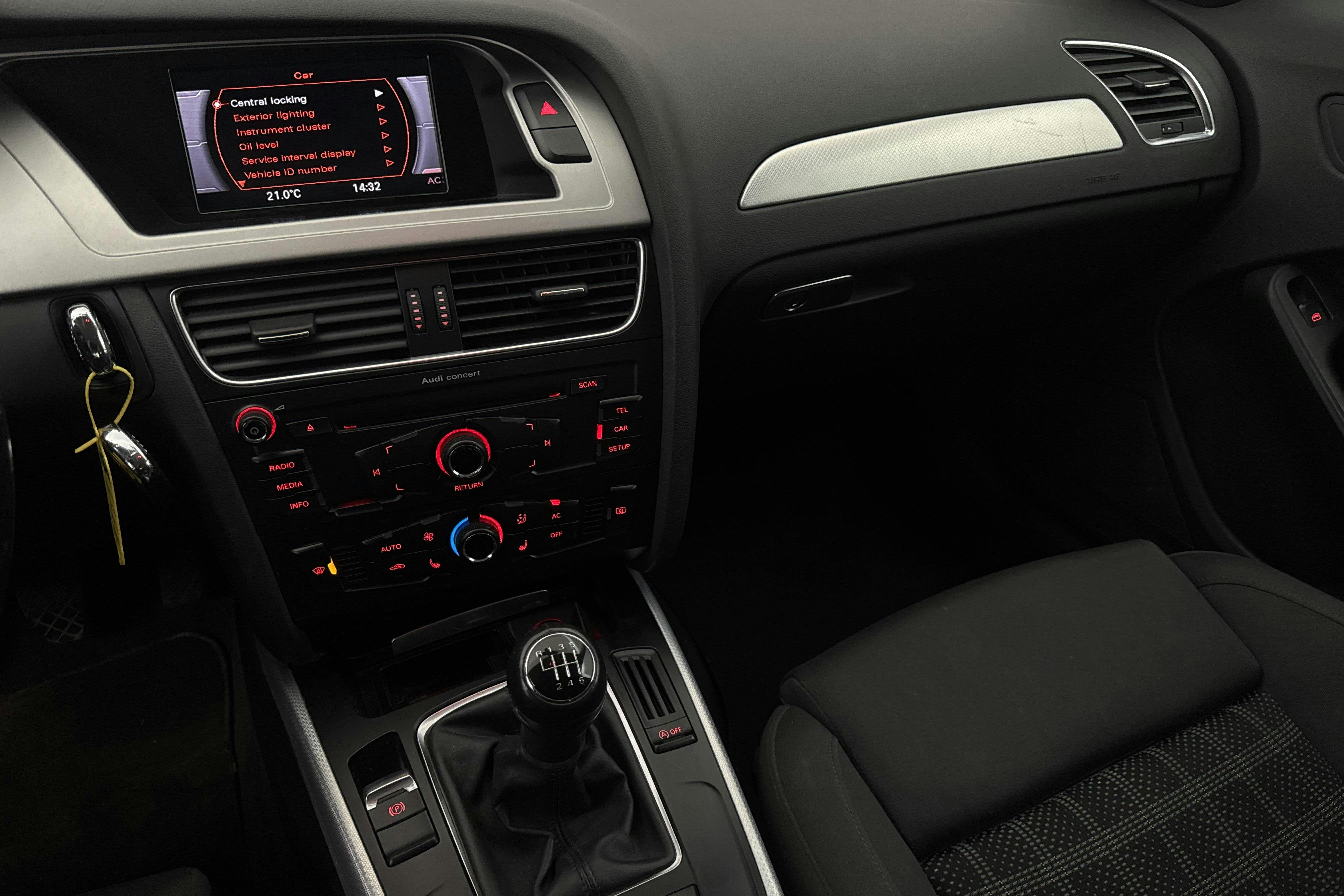 Audi A4 2.0 TDI e (136hk) - 213 860 km - Manuaalinen - Light Brown - 2010
