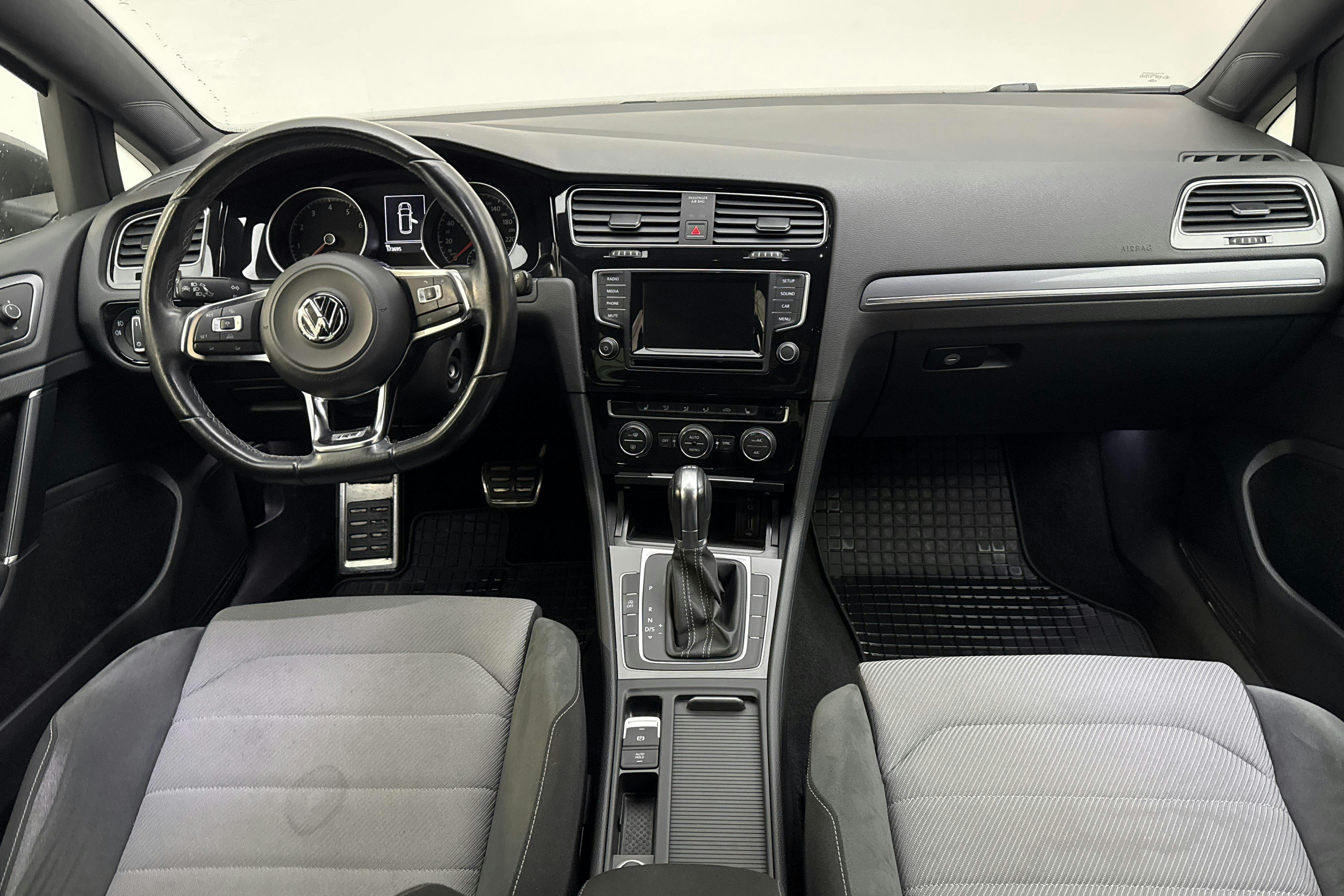 VW Golf VII 1.4 TSI Sportscombi (140hk) - 173 690 km - Automatic - gray - 2015