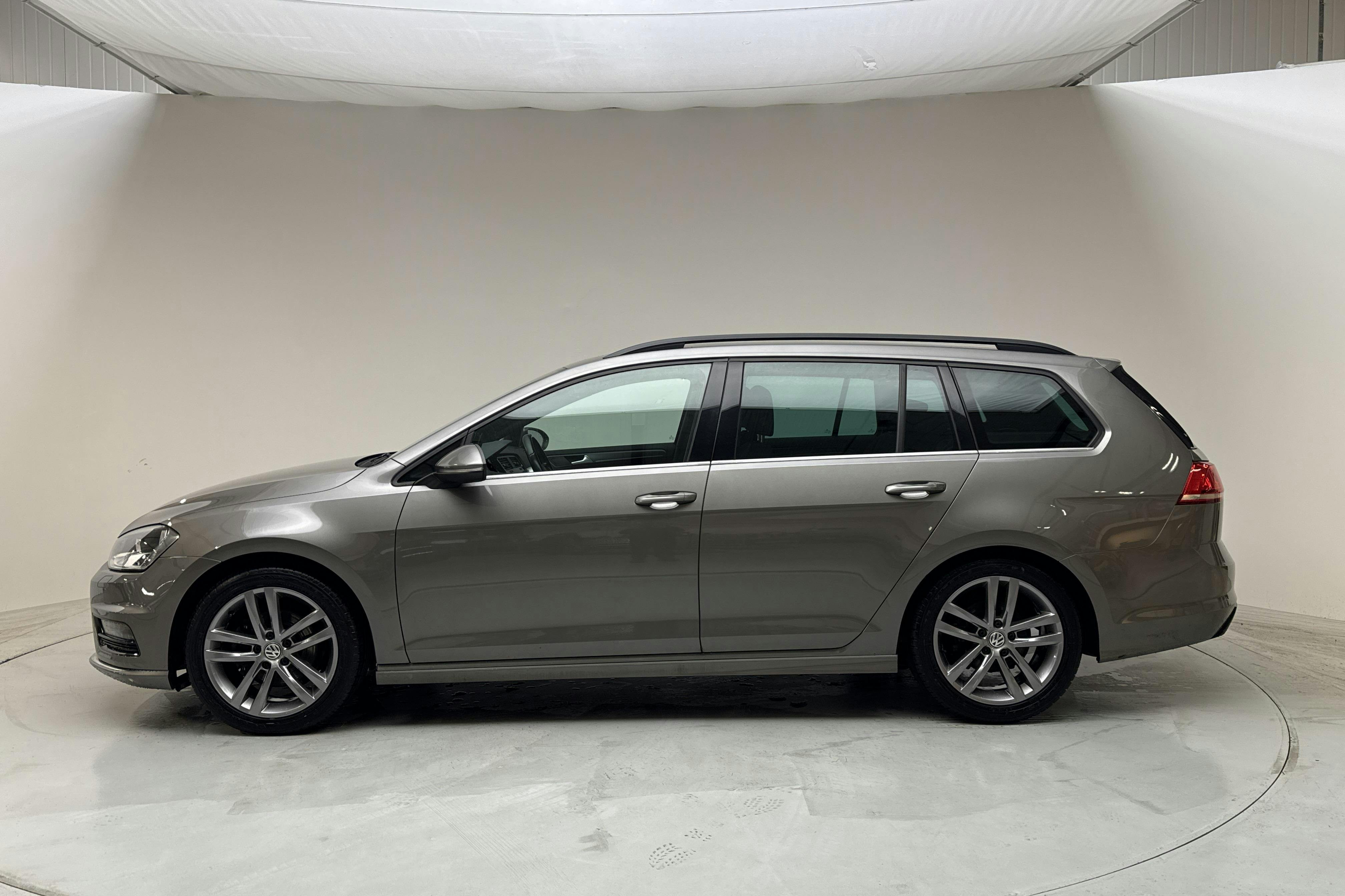VW Golf VII 1.4 TSI Sportscombi (140hk) - 173 690 km - Automatic - gray - 2015