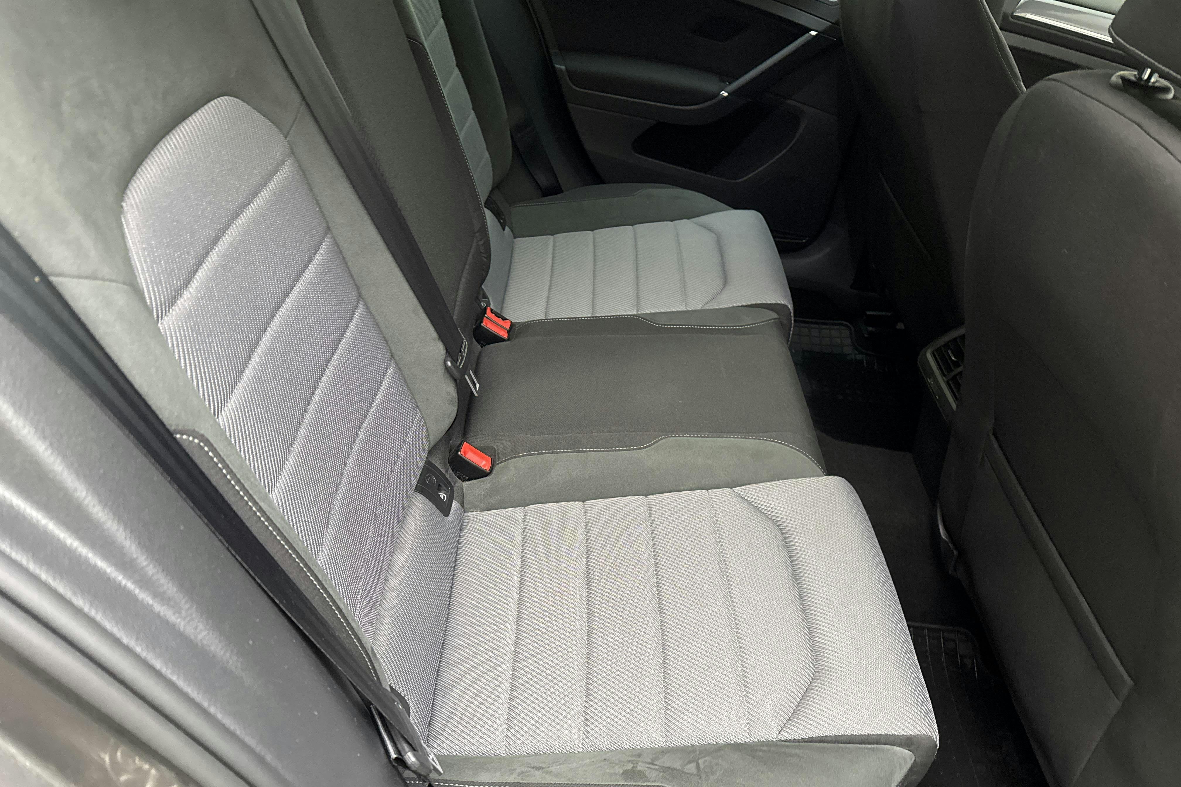 VW Golf VII 1.4 TSI Sportscombi (140hk) - 173 690 km - Automatic - gray - 2015