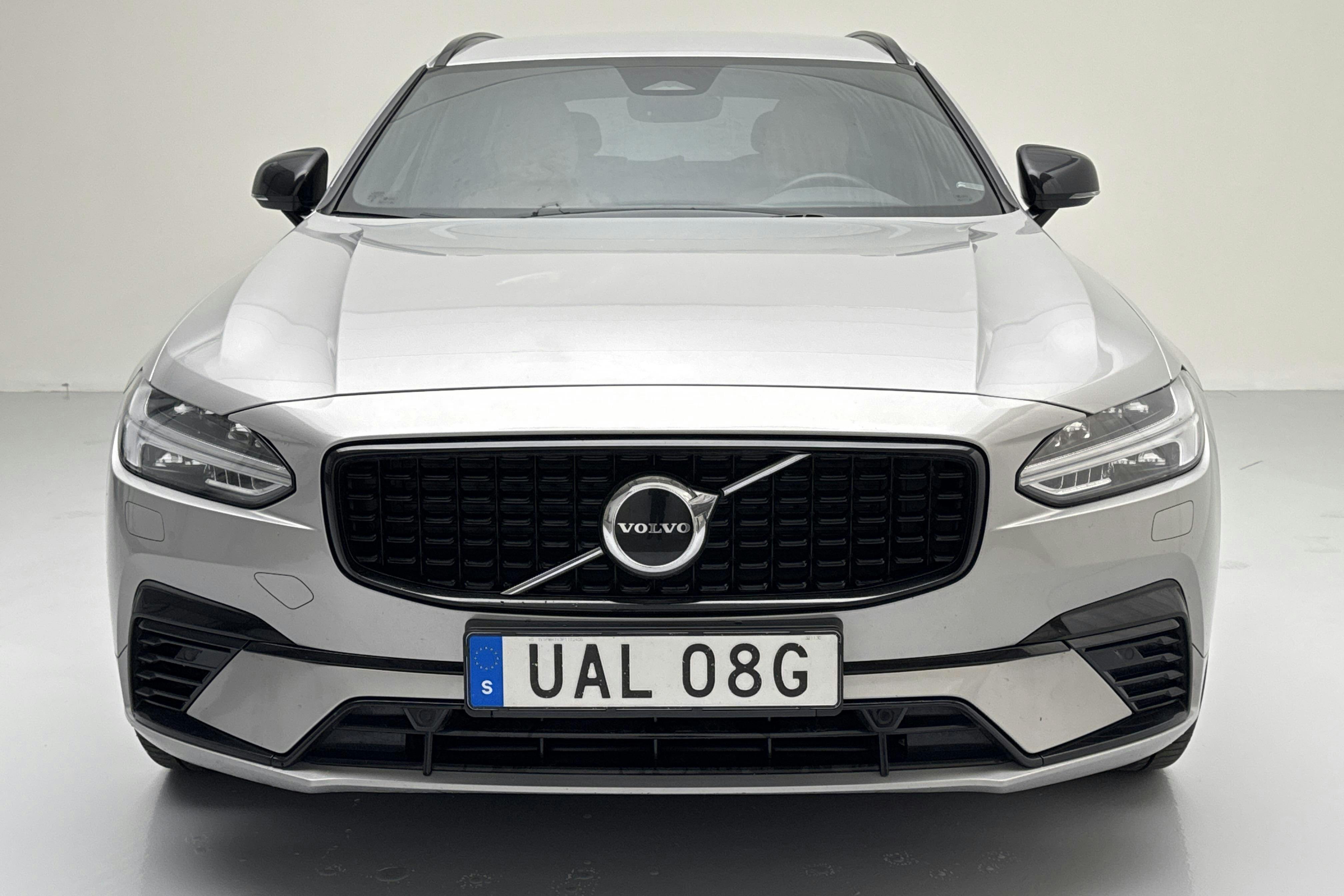 Volvo V90 T6 AWD Recharge (350hk) - 124 360 km - Automatic - silver - 2023