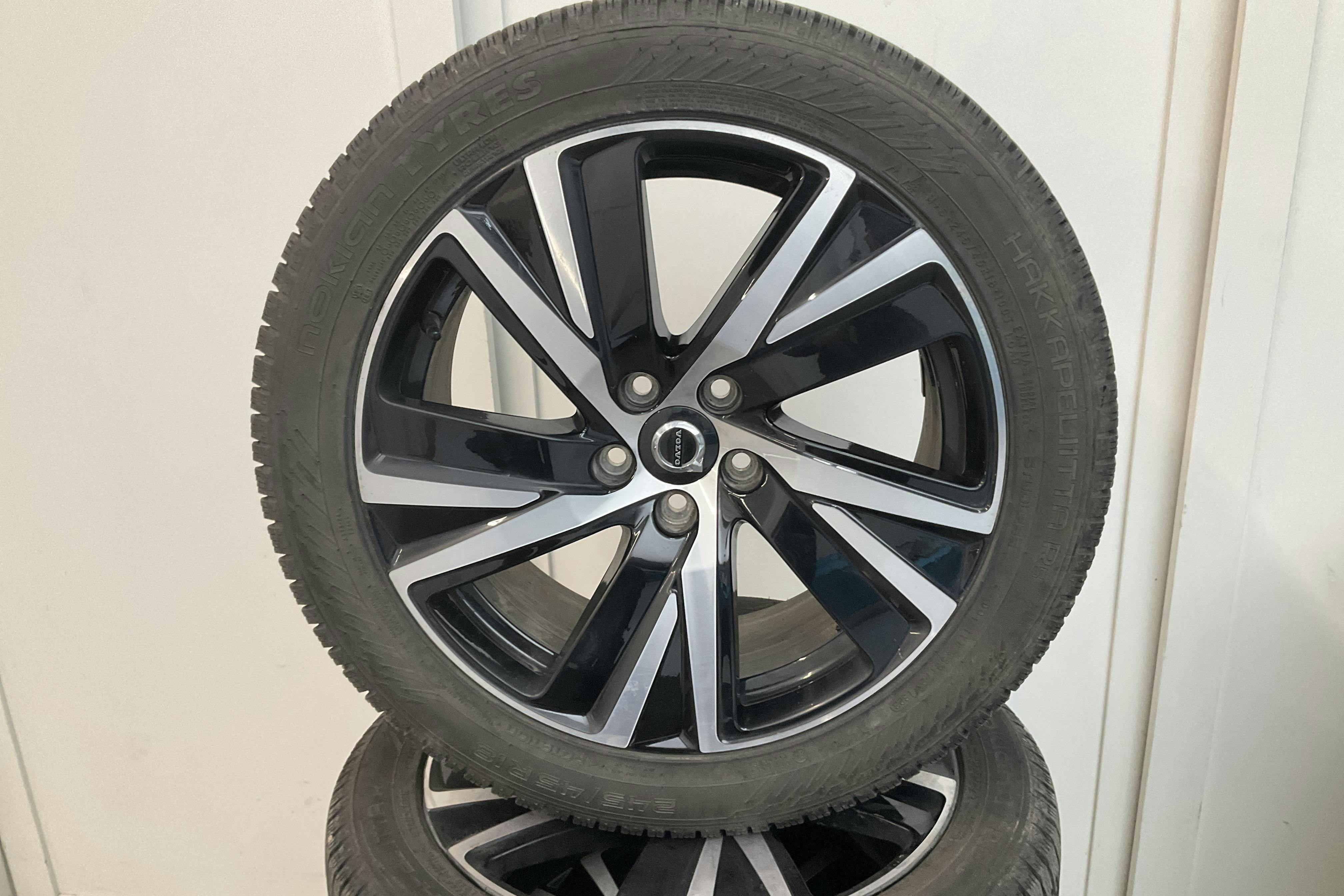 Volvo V90 T6 AWD Recharge (350hk) - 124 360 km - Automatic - silver - 2023