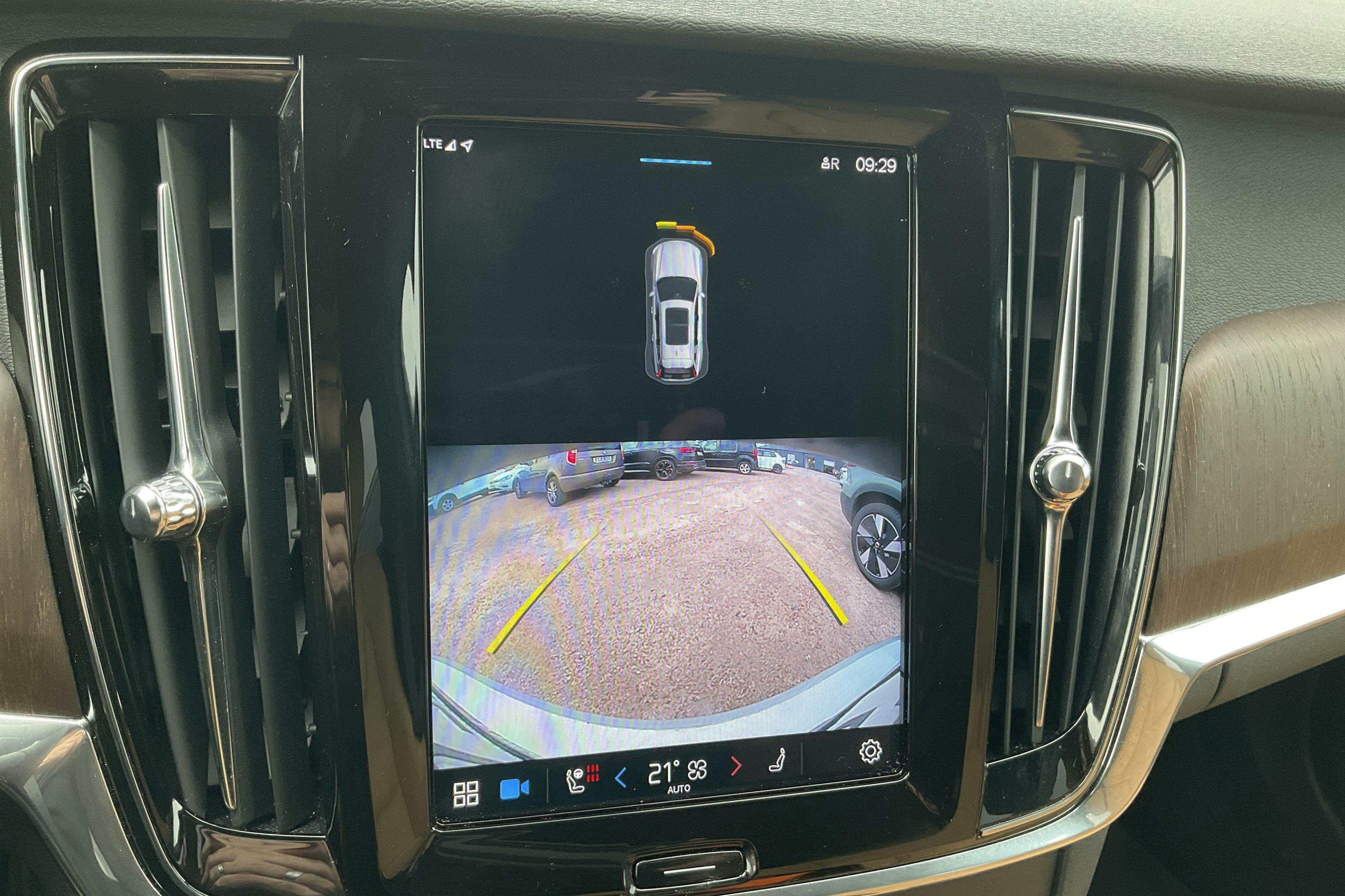 Volvo V90 T6 AWD Recharge (350hk) - 124 360 km - Automatic - silver - 2023