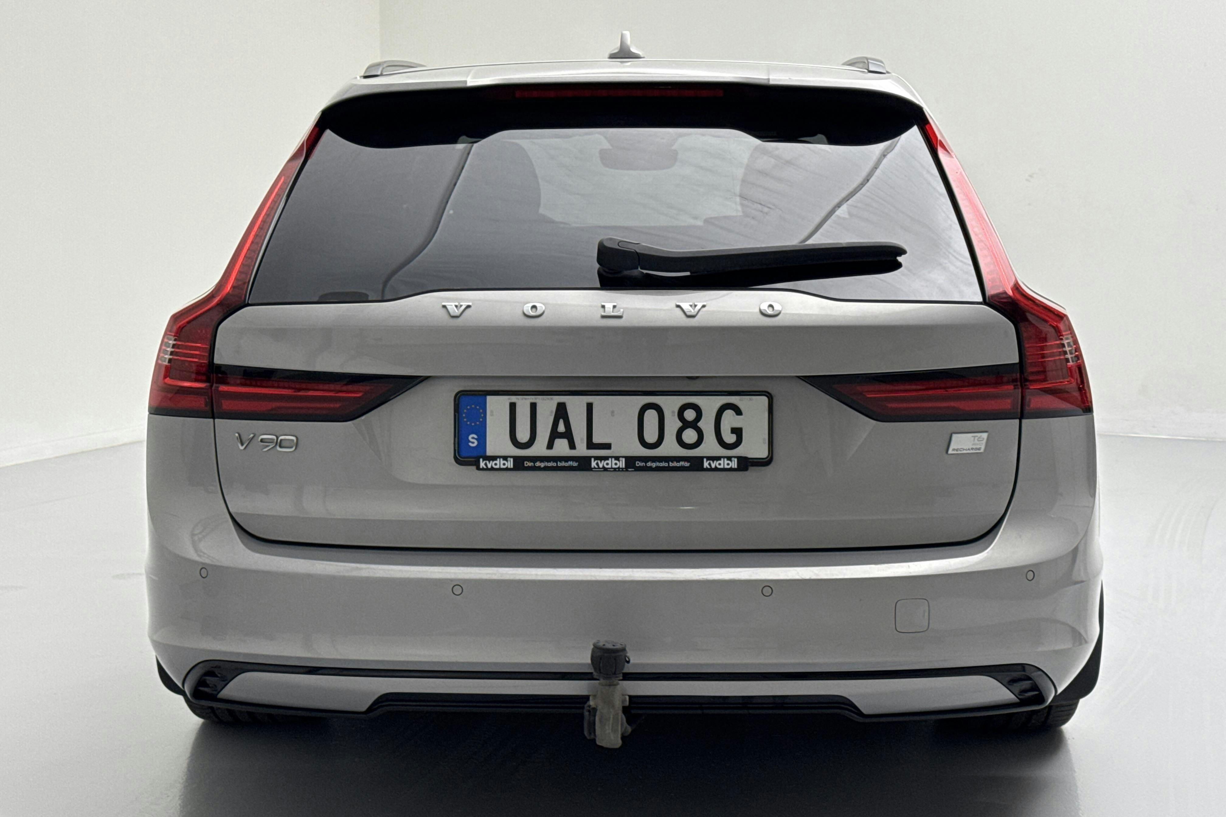 Volvo V90 T6 AWD Recharge (350hk) - 124 360 km - Automatic - silver - 2023