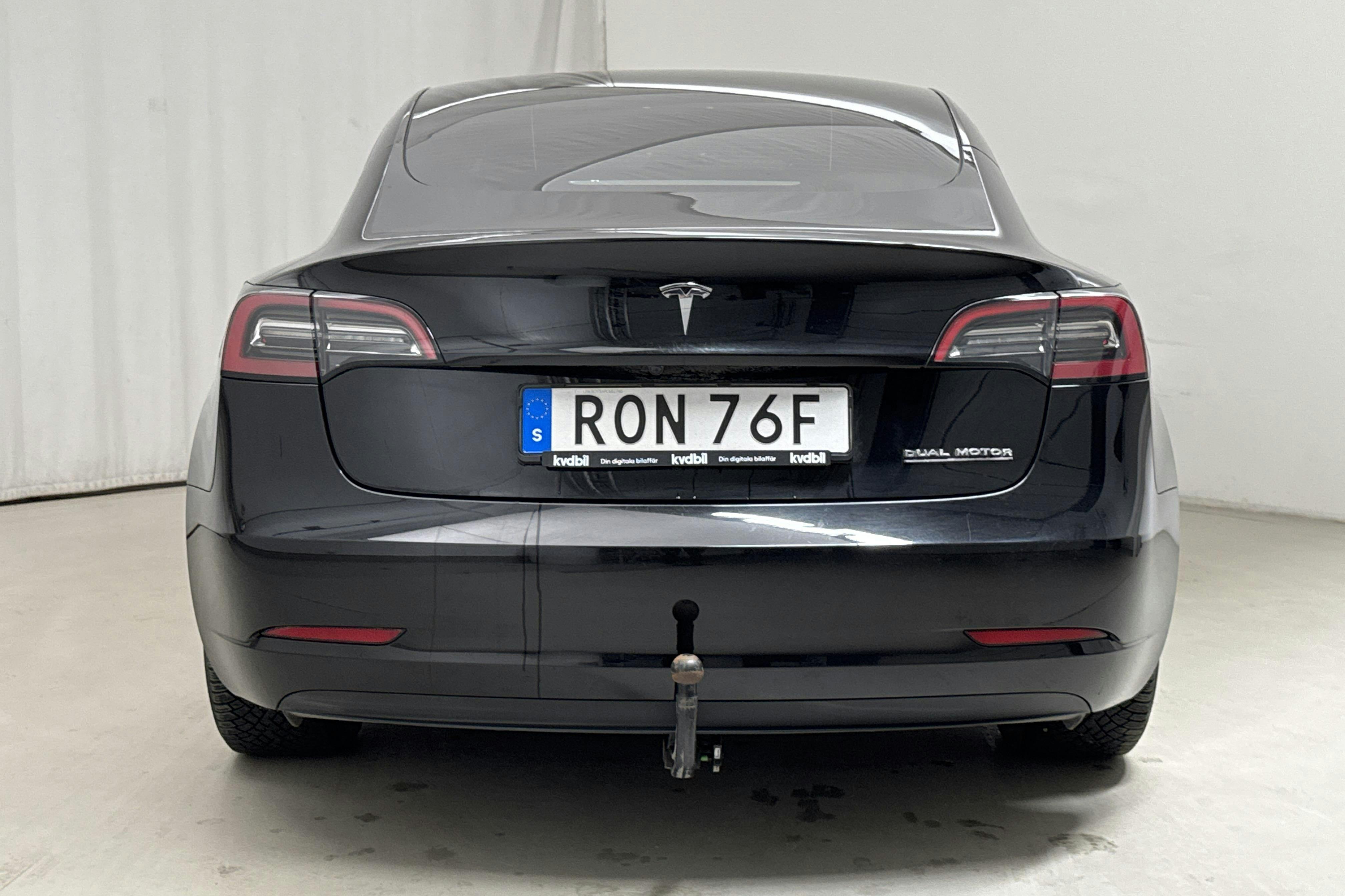 Tesla Model 3 Standard Range RWD - 60 800 km - Automatyczna - czarny - 2023